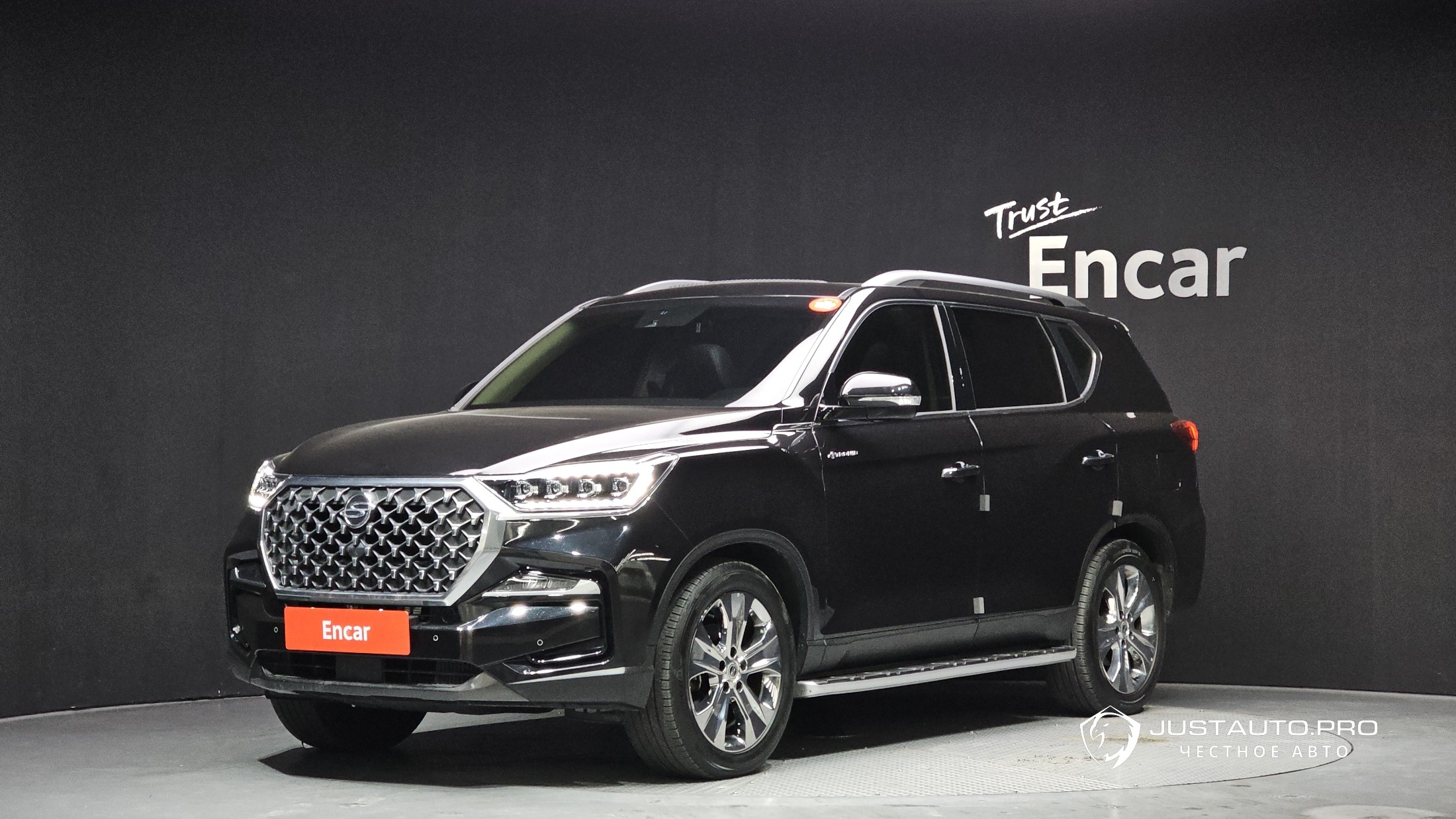 Автомобиль KG_Mobility_Ssangyong Rexton