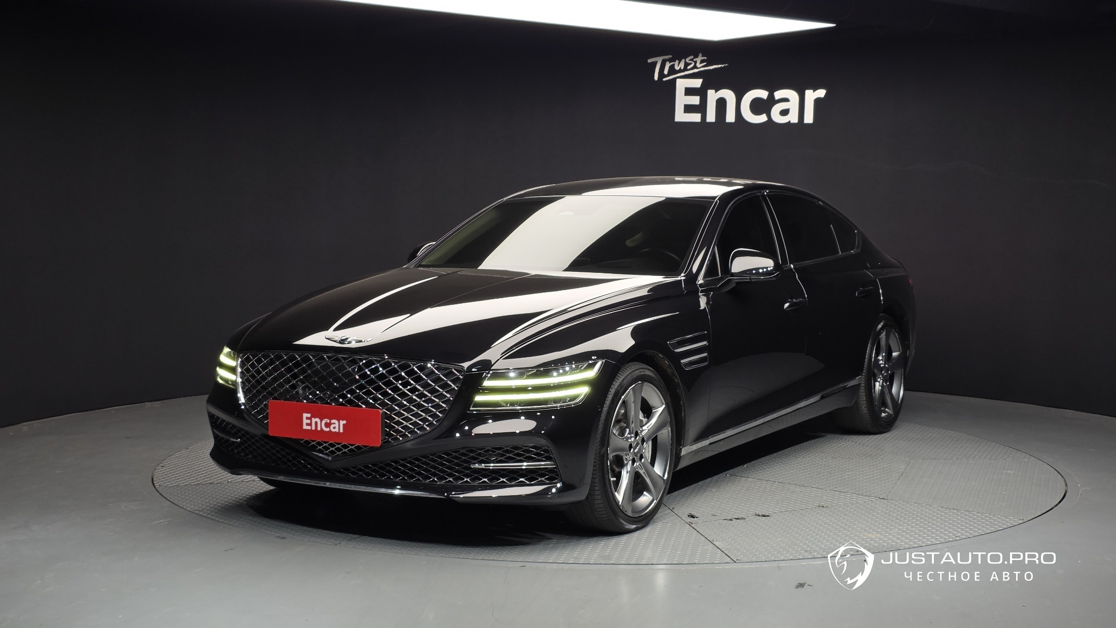 Автомобиль Genesis G80