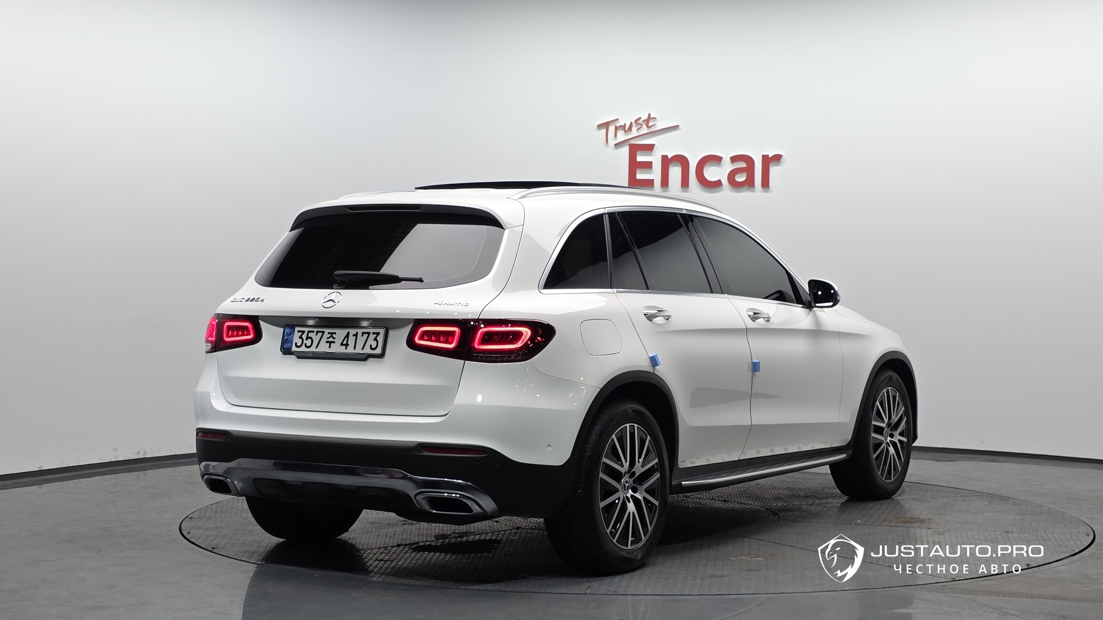 Автомобиль Mercedes-Benz GLC-Class