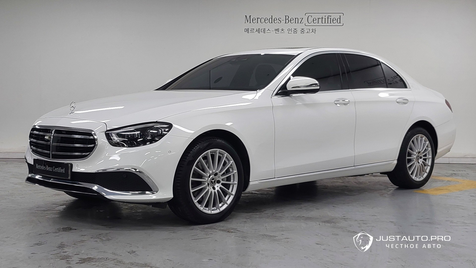 Автомобиль Mercedes-Benz E-Class