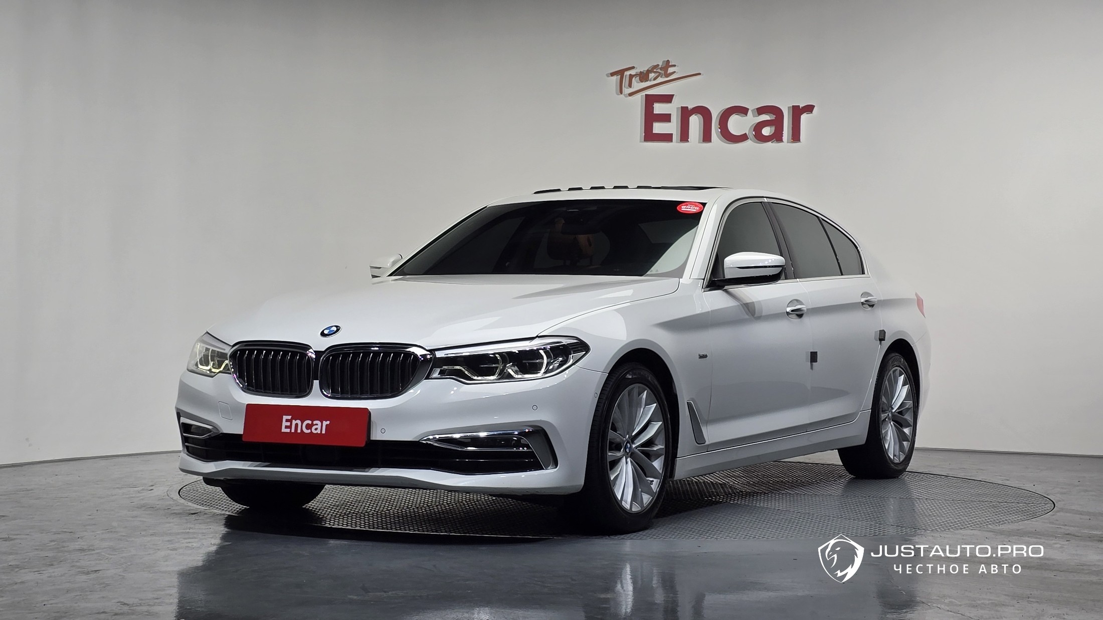 Автомобиль BMW 5-Series