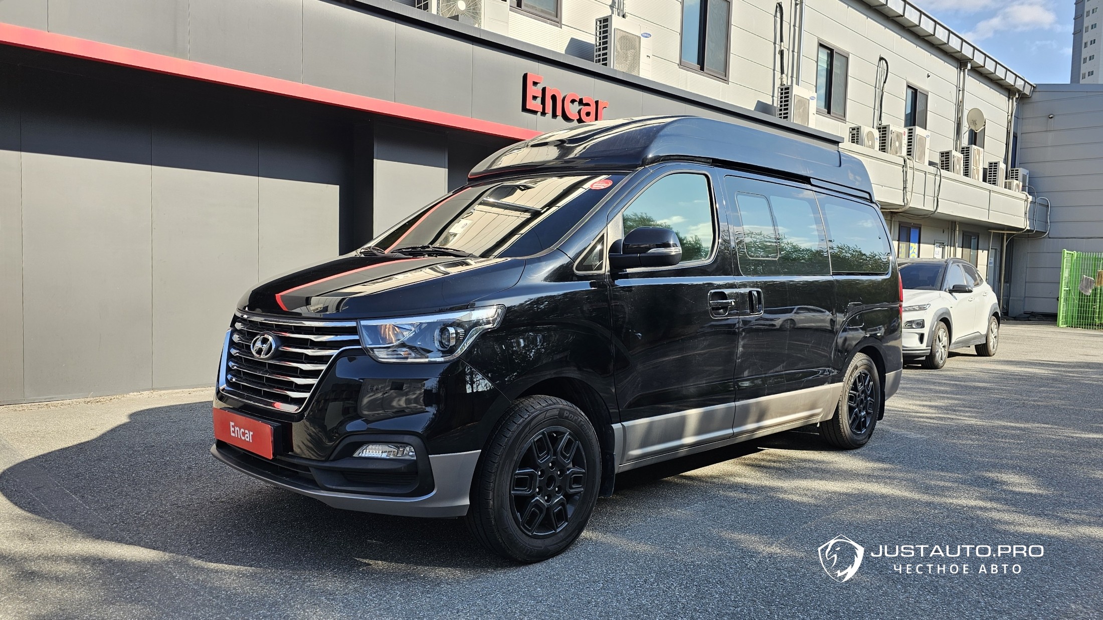 Автомобиль Hyundai Starex