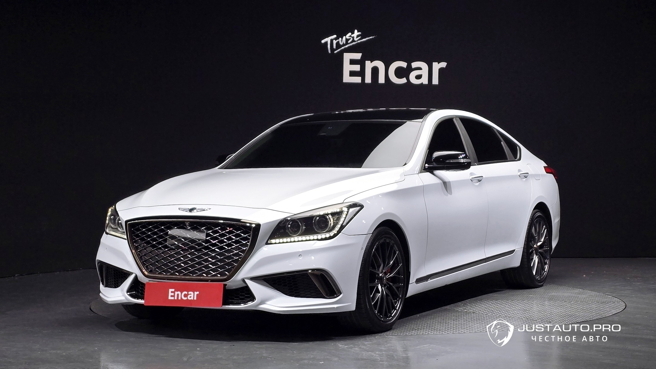 Автомобиль Hyundai Genesis