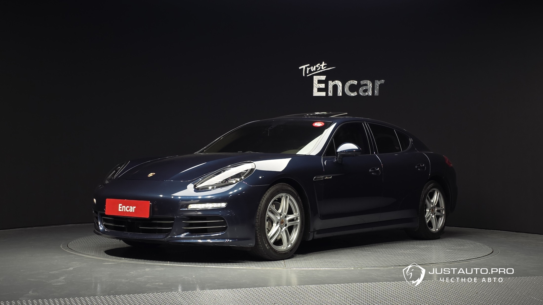 Автомобиль Porsche Panamera