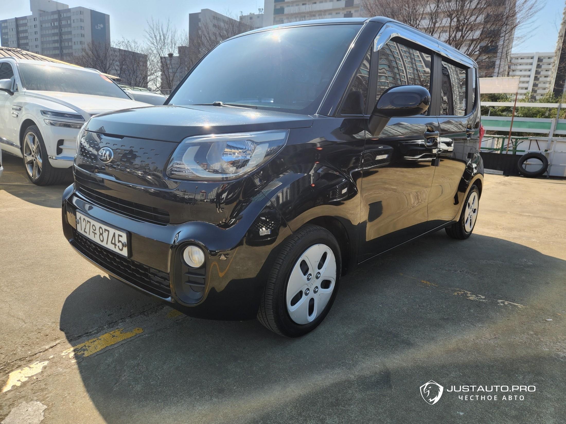 Автомобиль Kia RAY