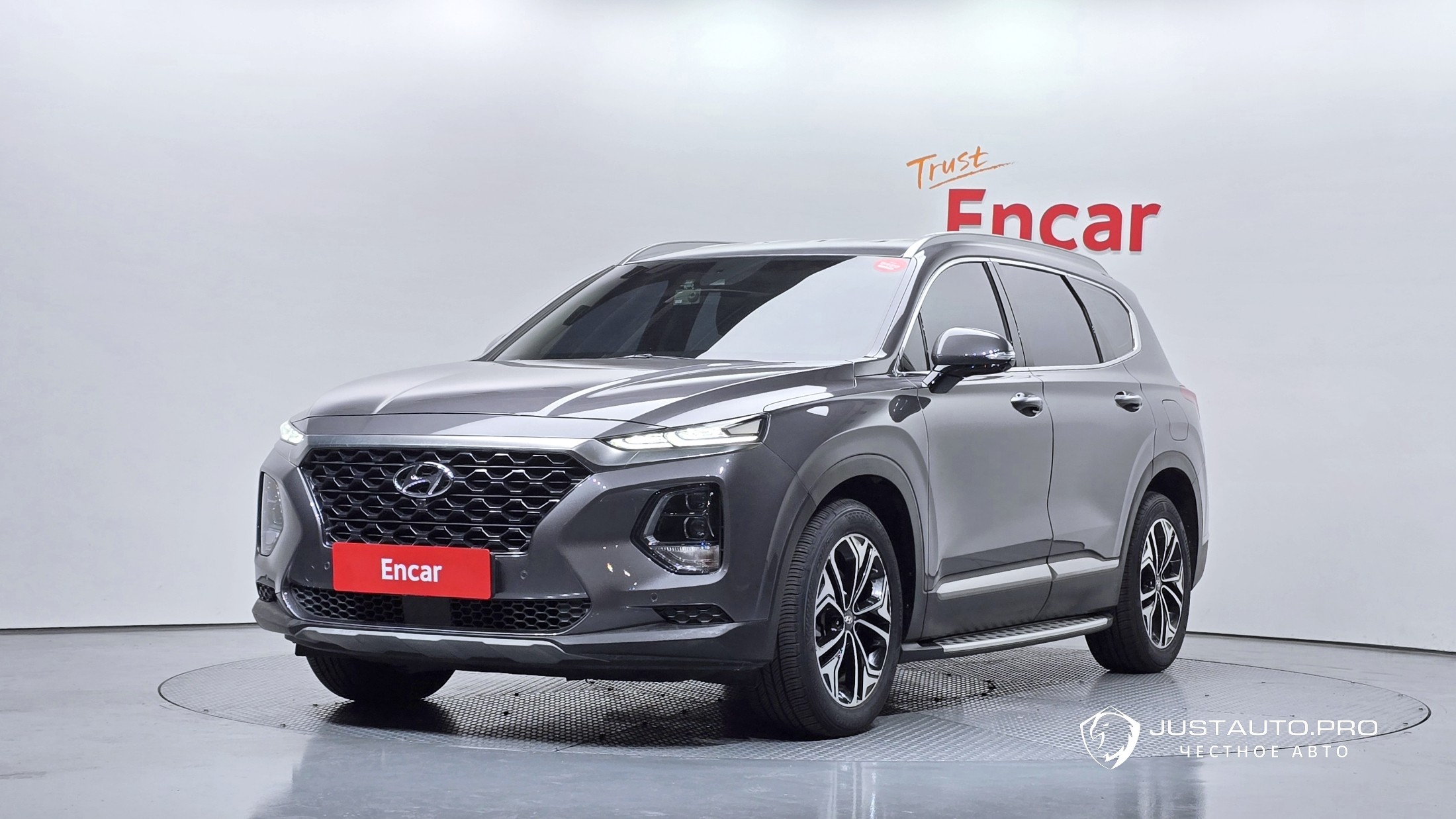 Автомобиль Hyundai Santafe