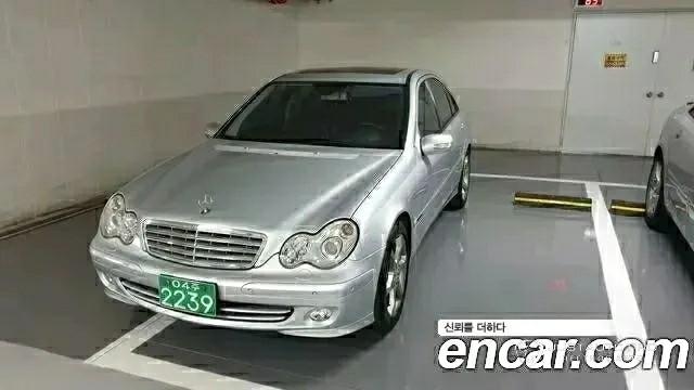 Автомобиль Mercedes-Benz C-Class