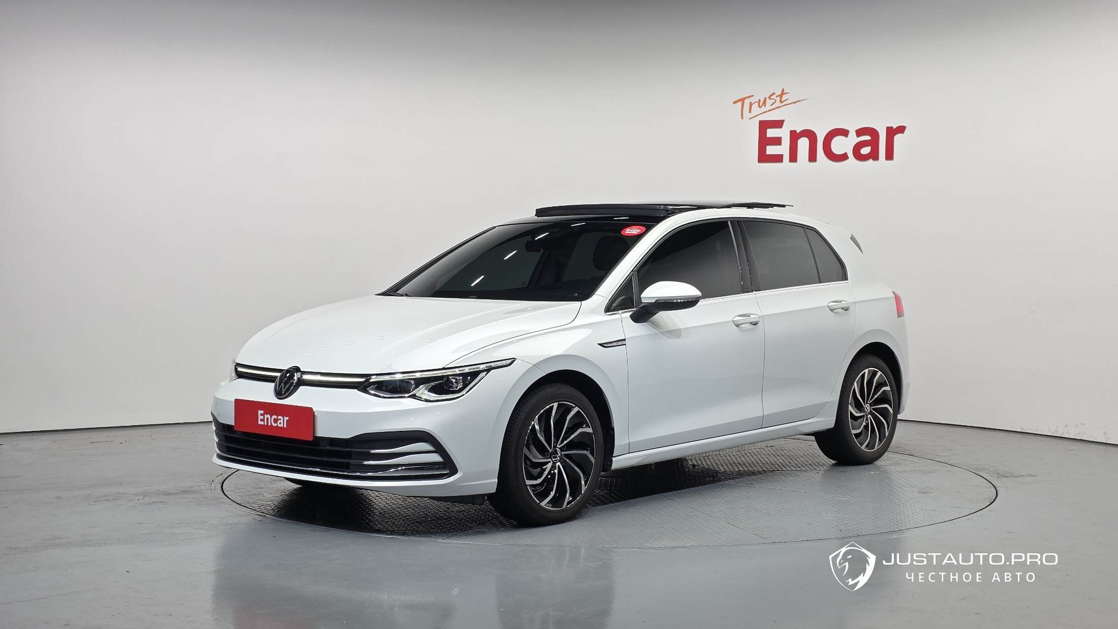 Автомобиль Volkswagen Golf