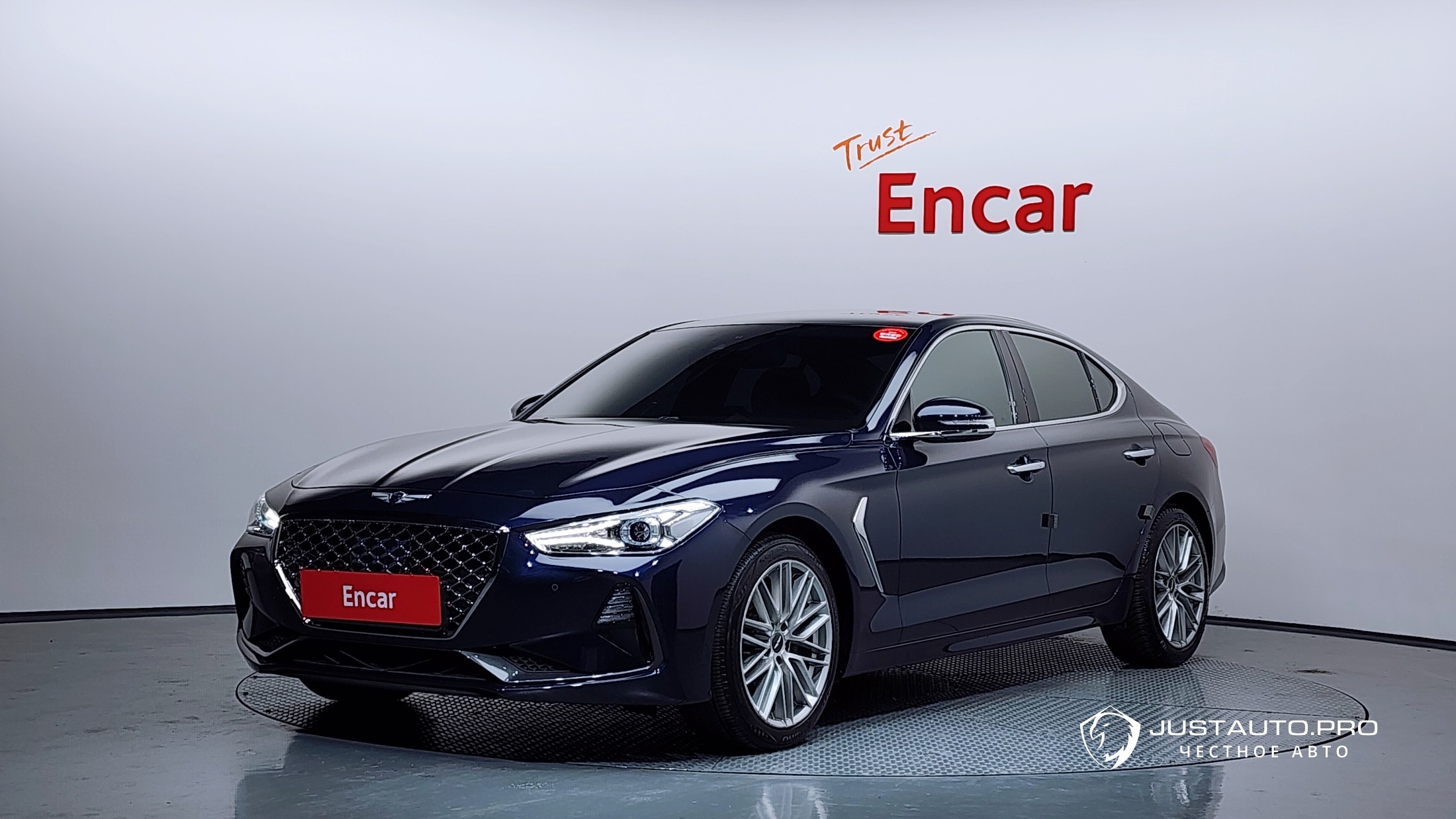 Автомобиль Genesis G70
