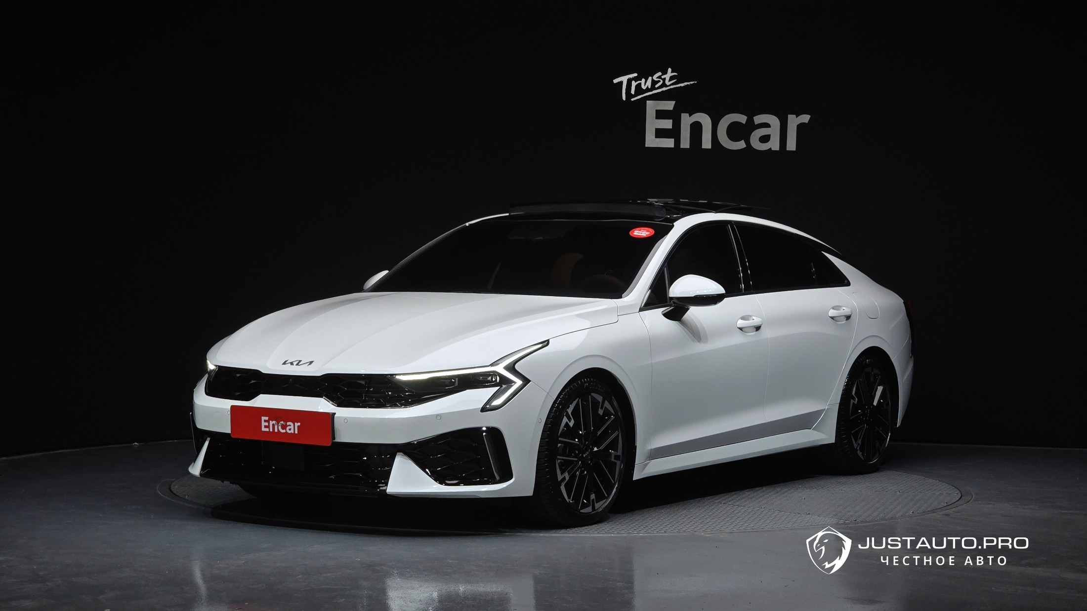 Автомобиль Kia K5