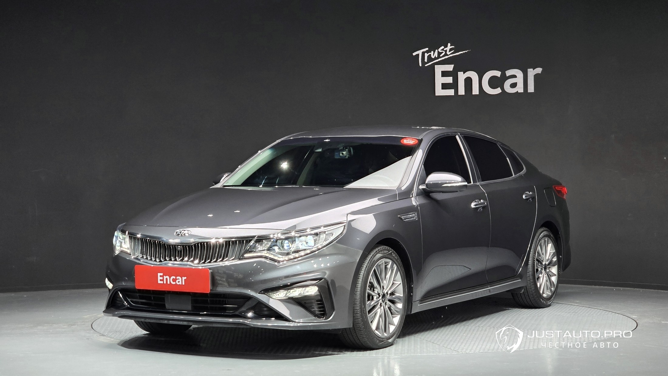 Автомобиль Kia K5