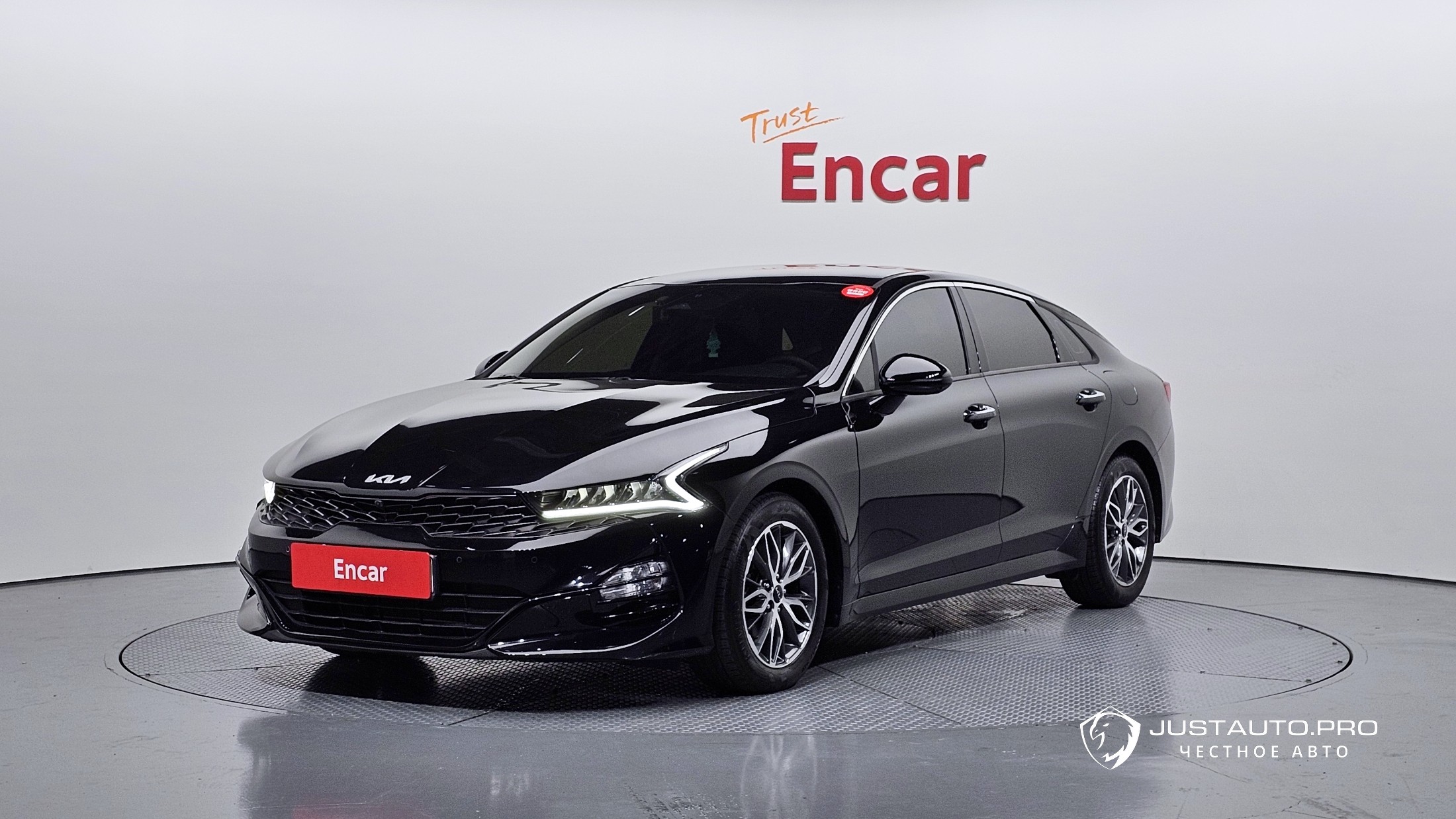 Автомобиль Kia K5