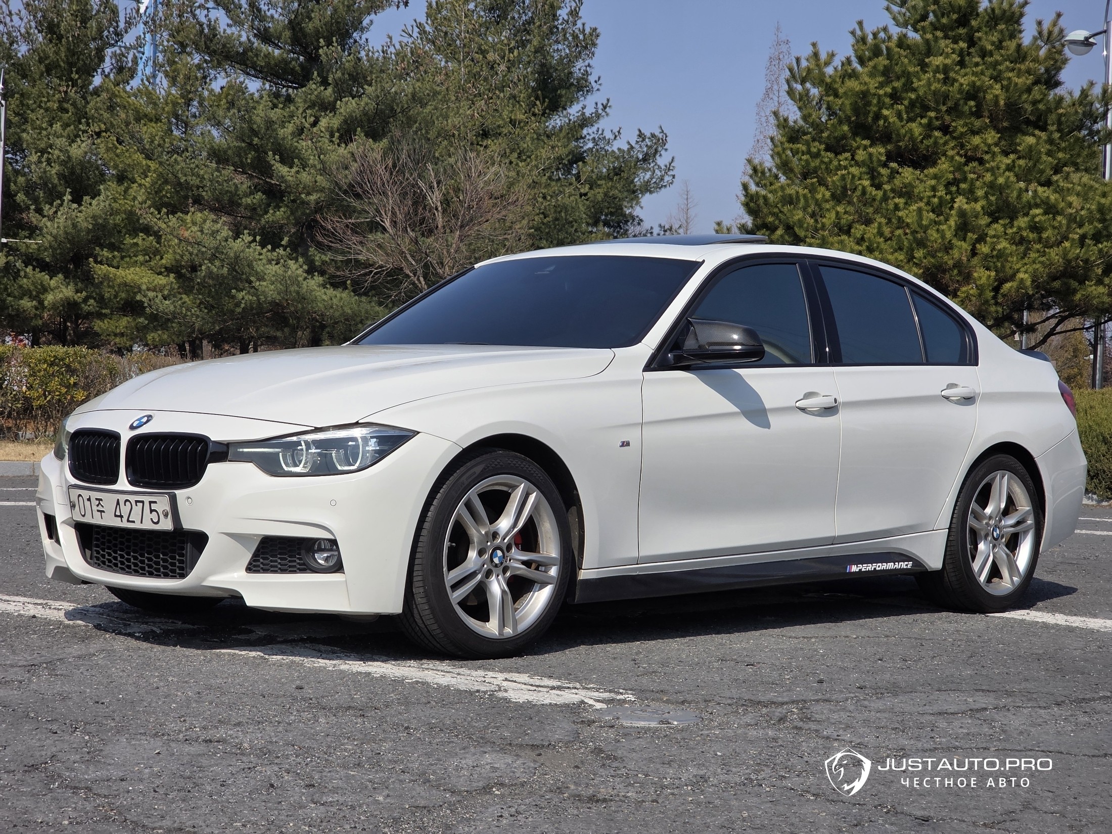 Автомобиль BMW 3-Series