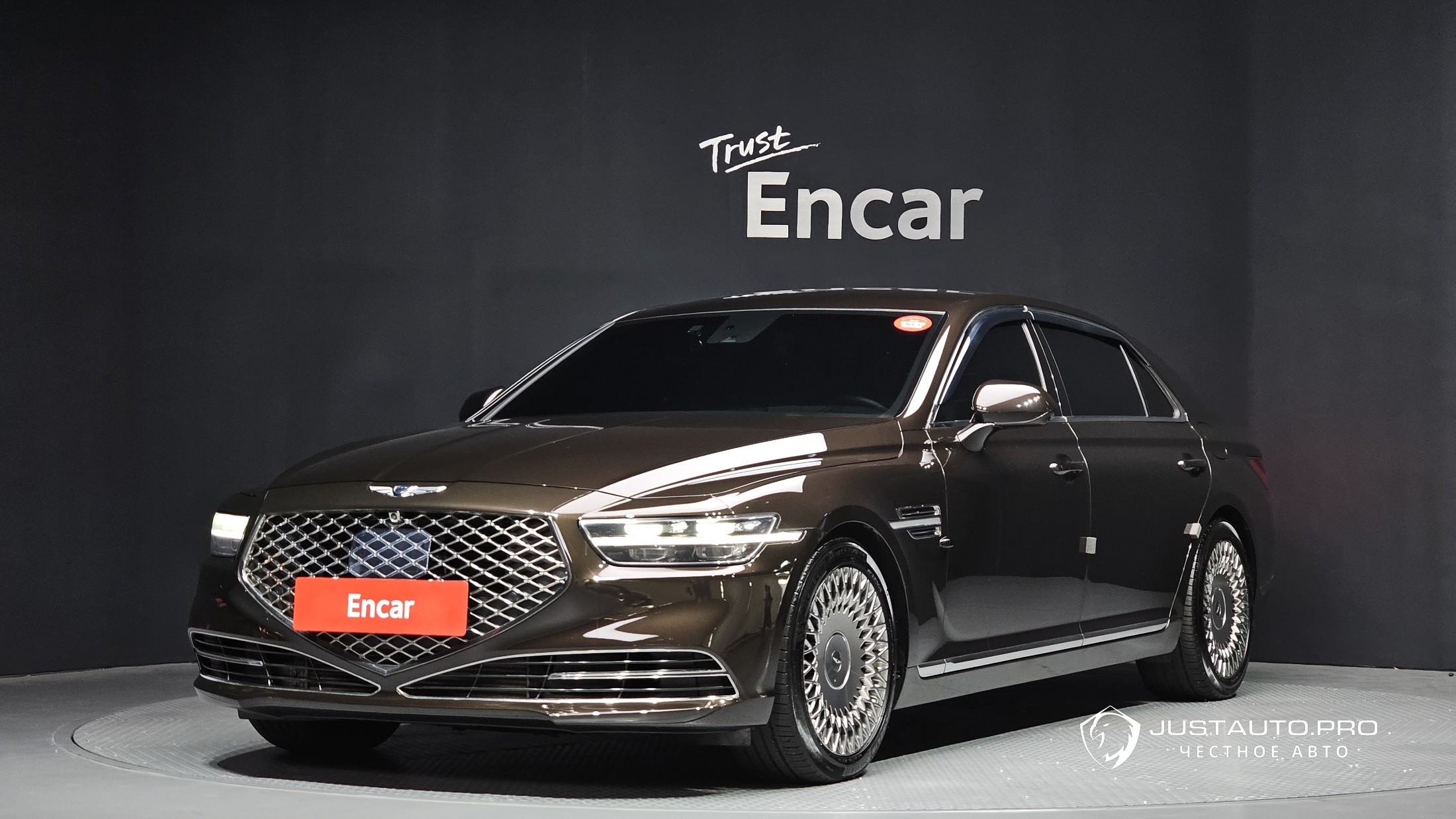 Автомобиль Genesis G90