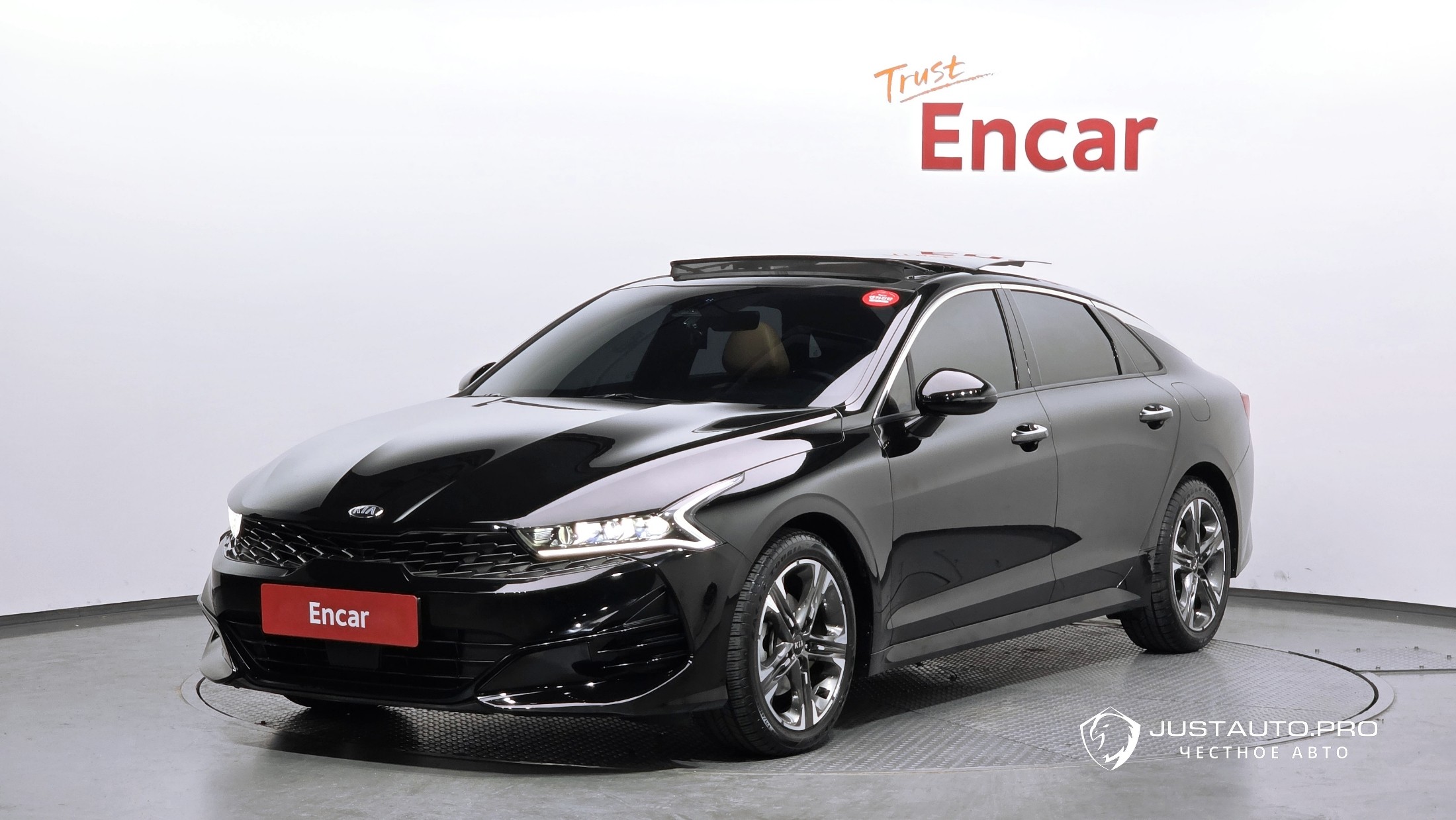 Автомобиль Kia K5