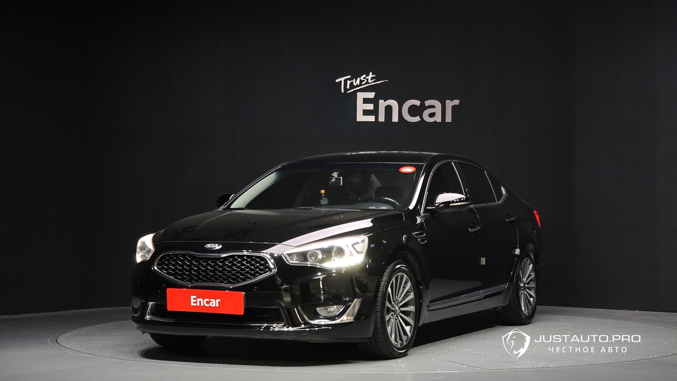 Автомобиль Kia K7