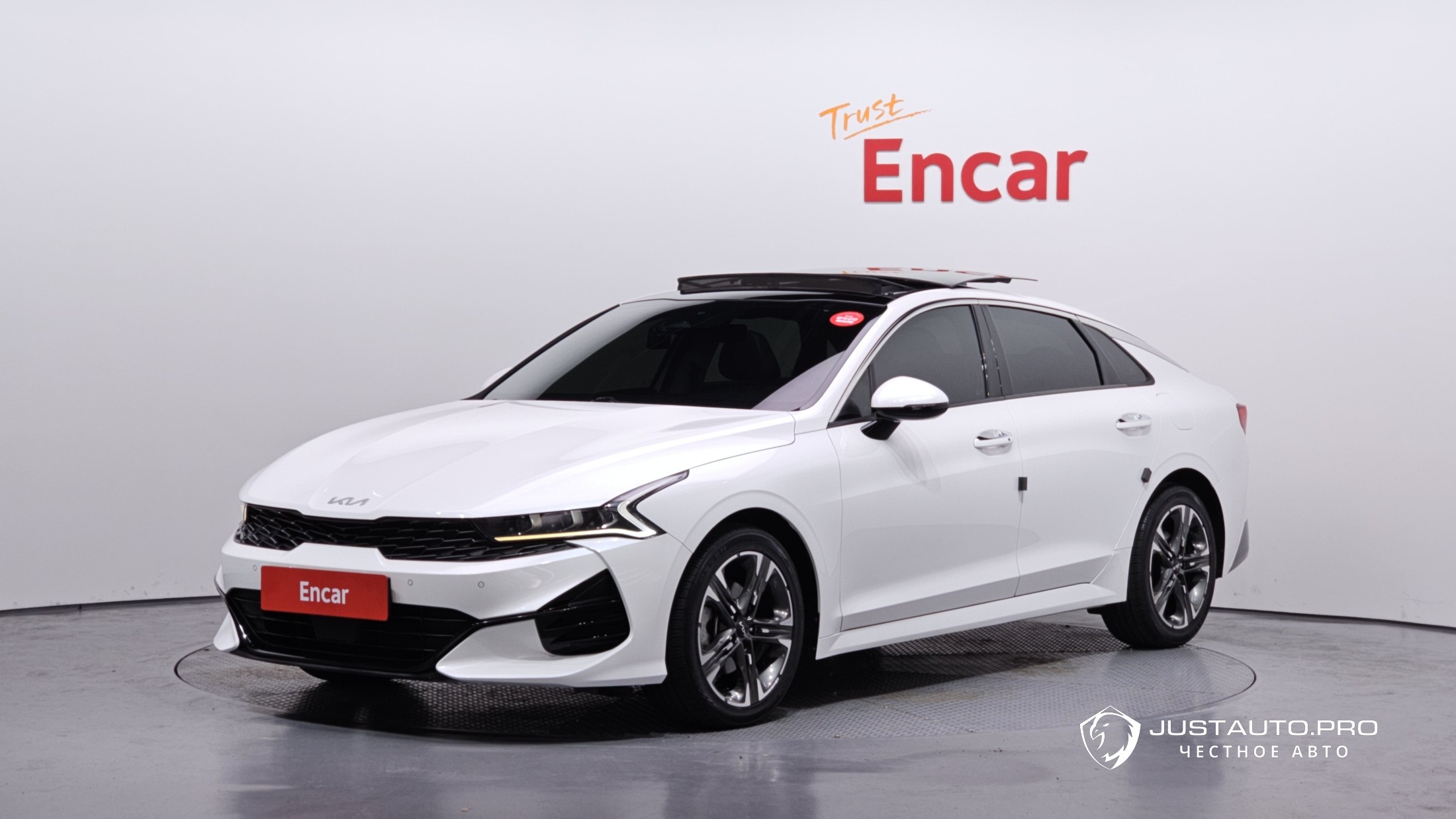 Автомобиль Kia K5