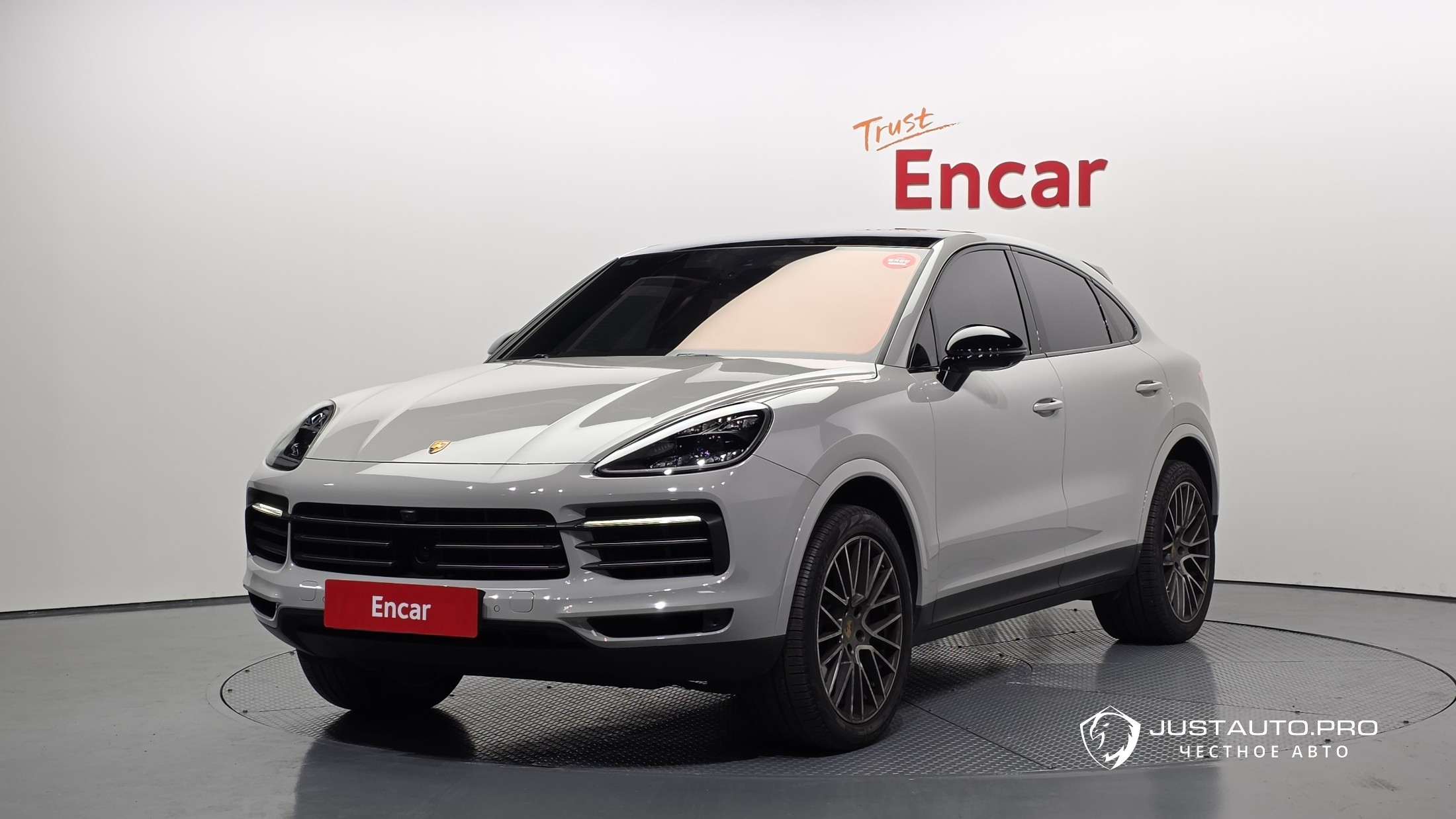 Автомобиль Porsche Cayenne