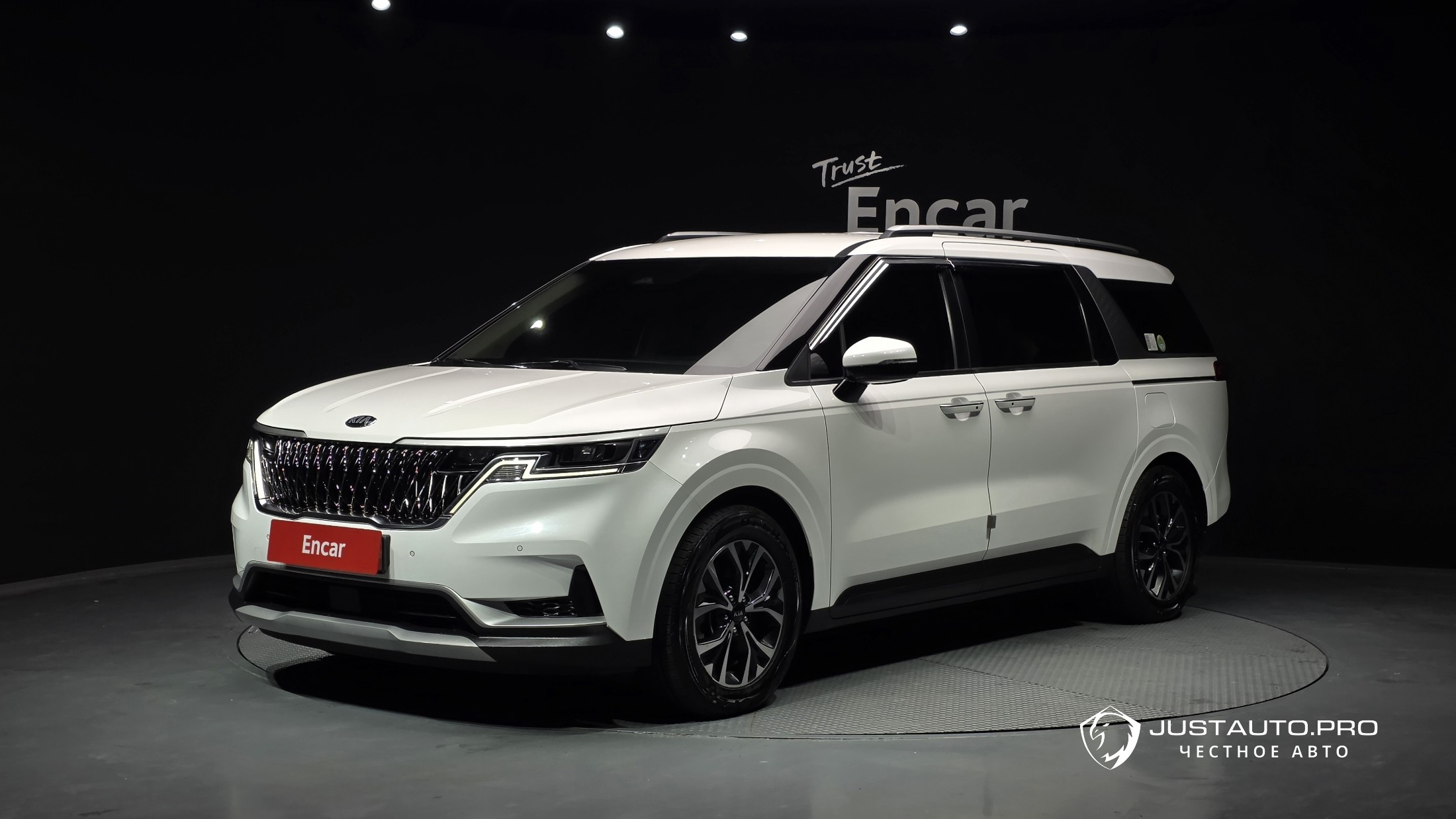Автомобиль Kia Canival
