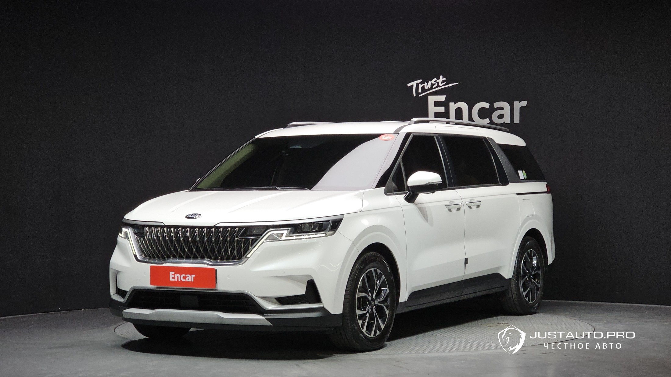 Автомобиль Kia Canival