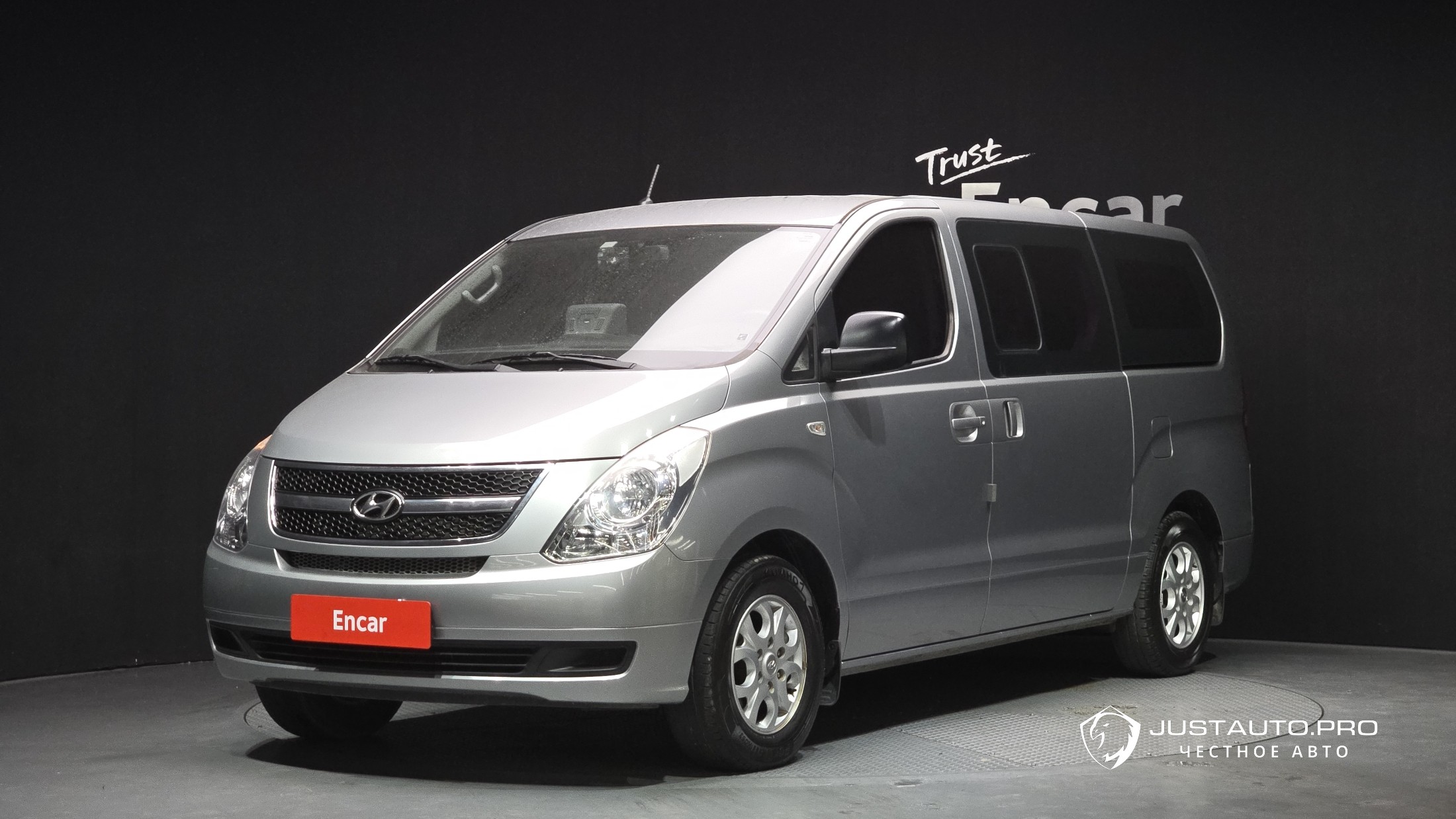 Автомобиль Hyundai Starex