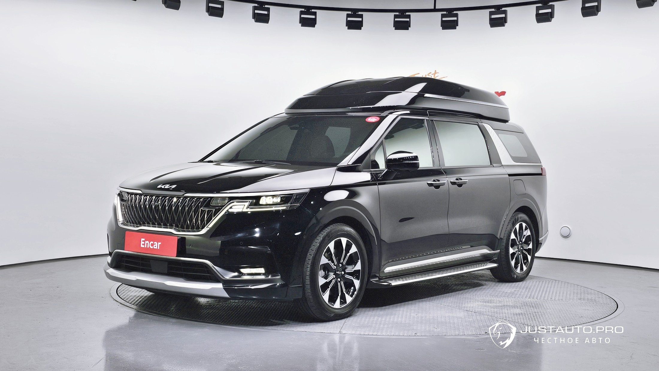 Автомобиль Kia Canival