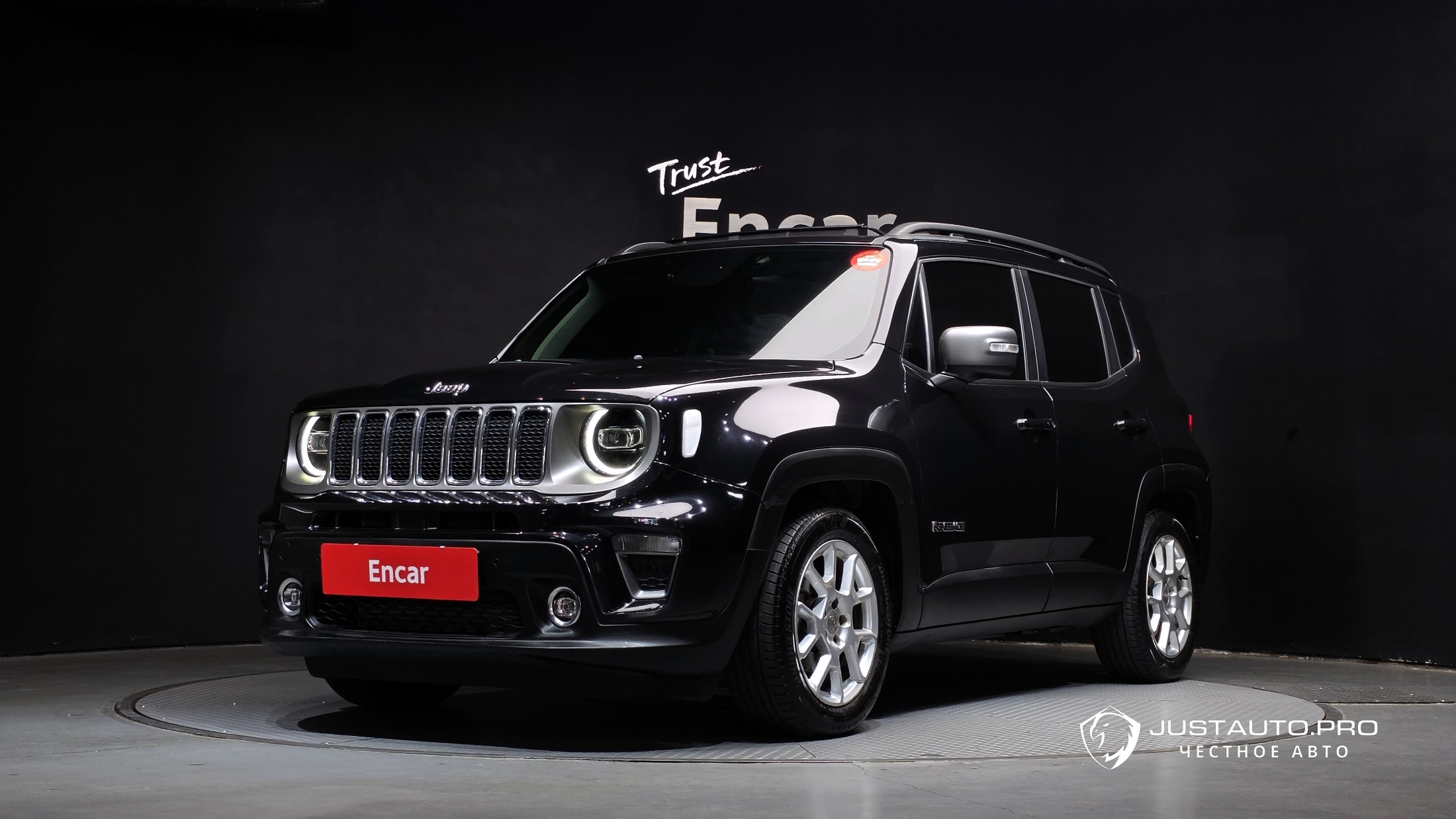 Автомобиль Jeep Renegade