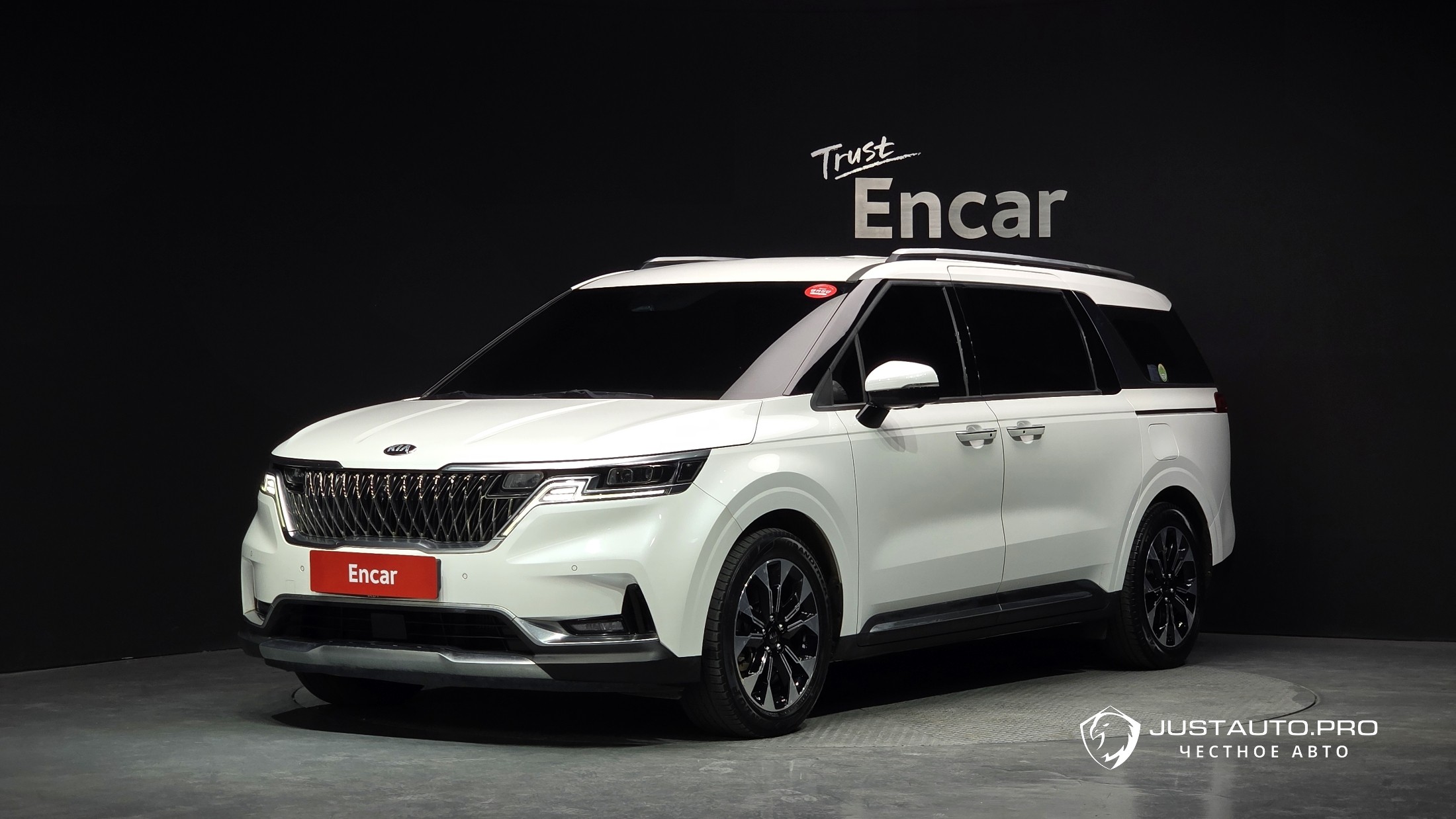 Автомобиль Kia Canival
