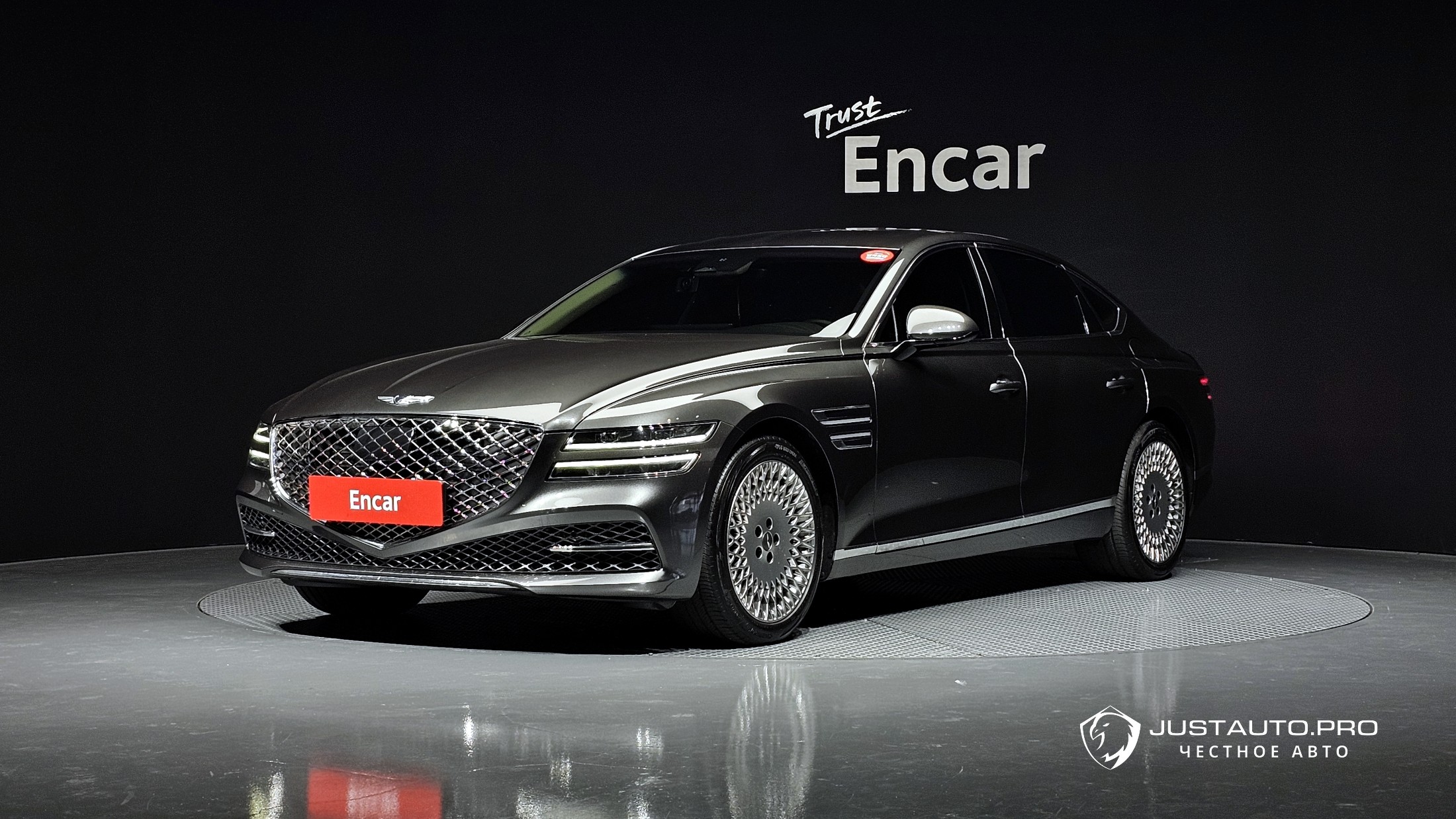 Автомобиль Genesis G80