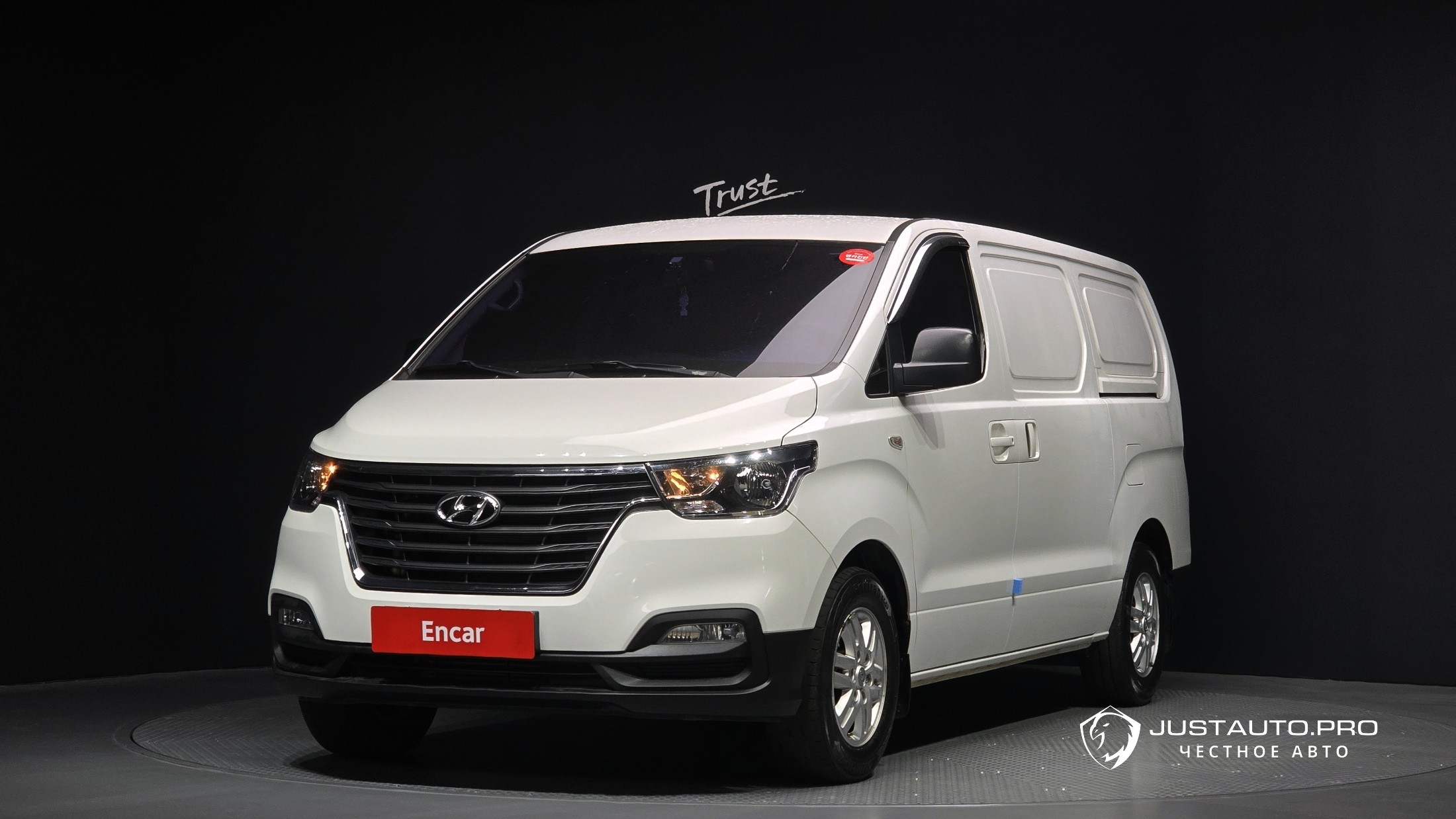 Автомобиль Hyundai Starex