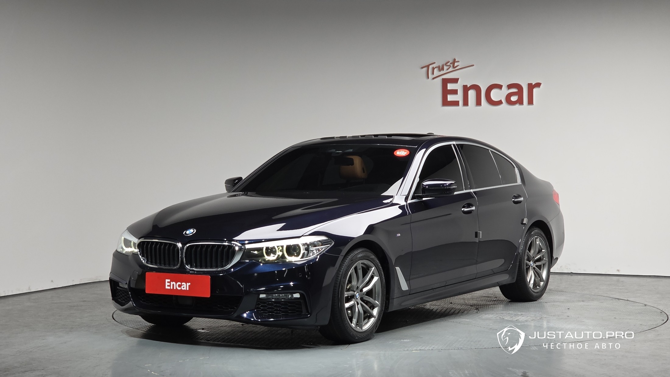 Автомобиль BMW 5-Series