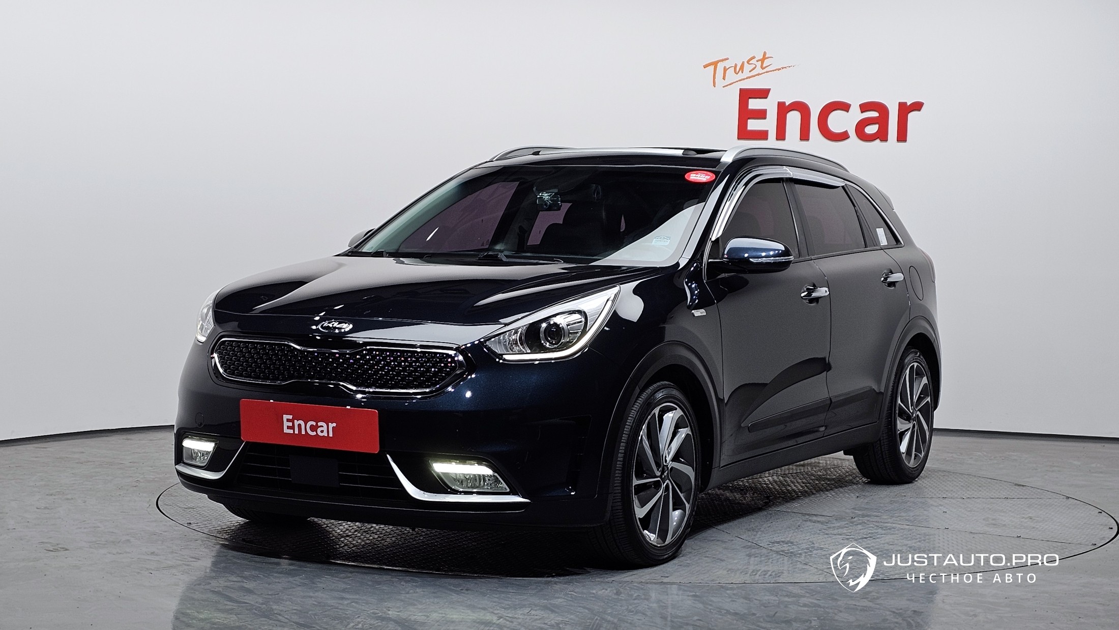 Автомобиль Kia Niro