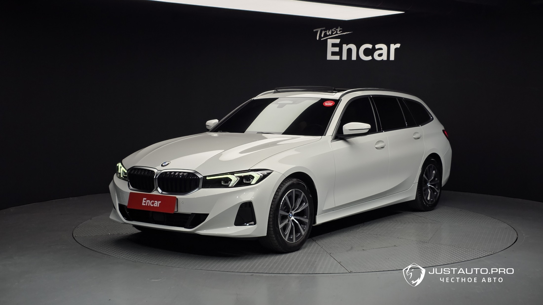 Автомобиль BMW 3-Series