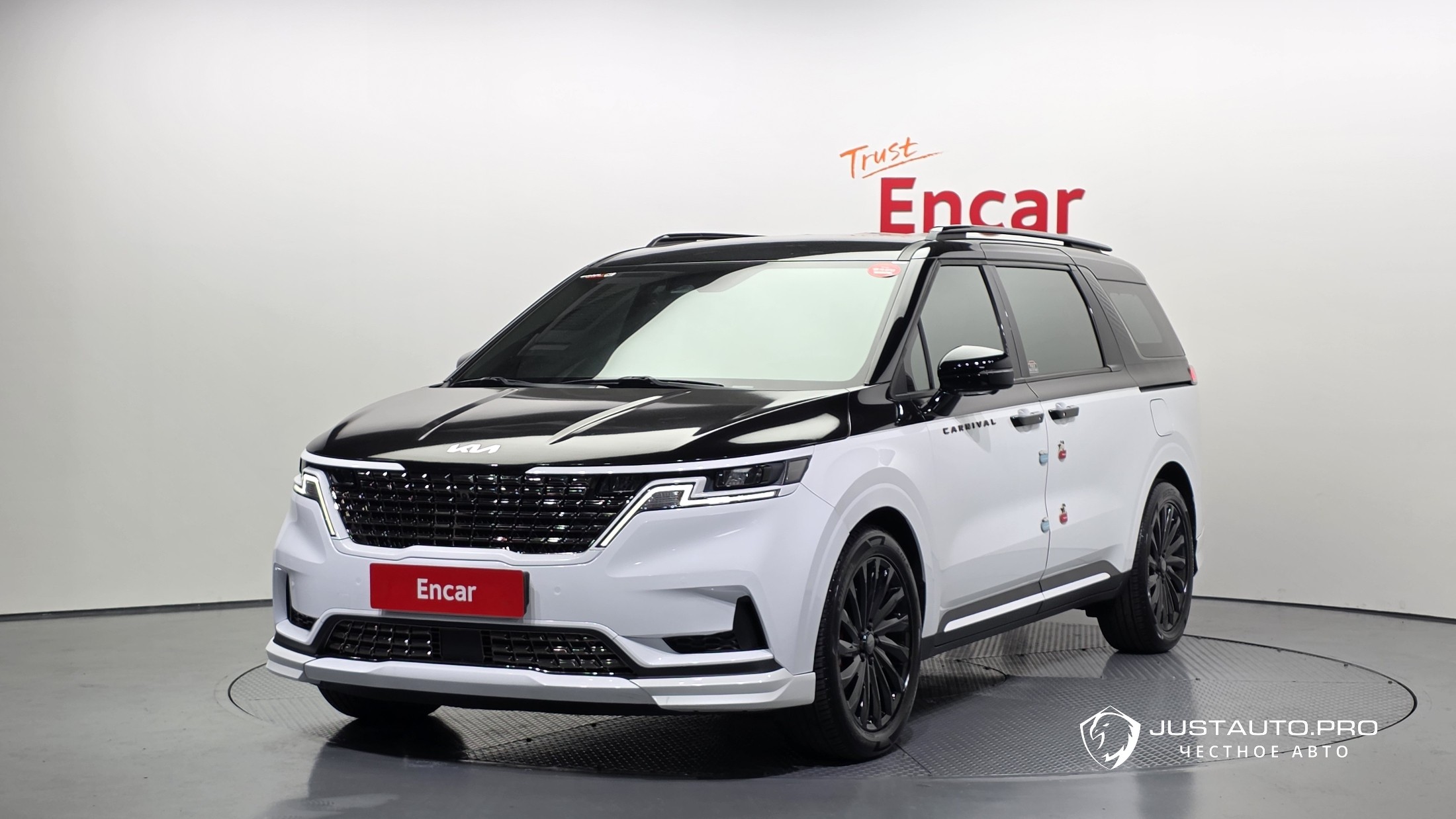 Автомобиль Kia Canival