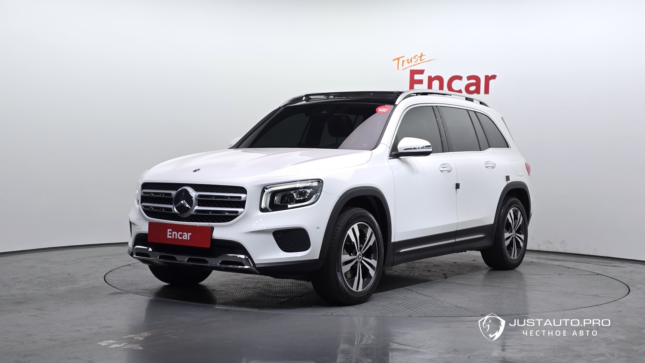 Автомобиль Mercedes-Benz GLB-Class