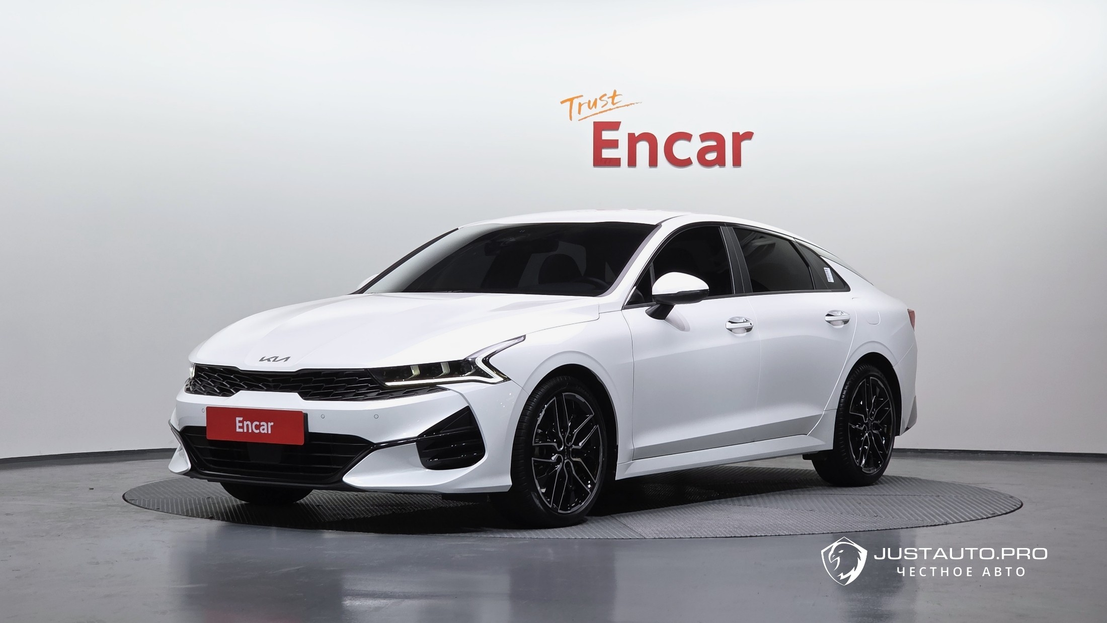 Автомобиль Kia K5