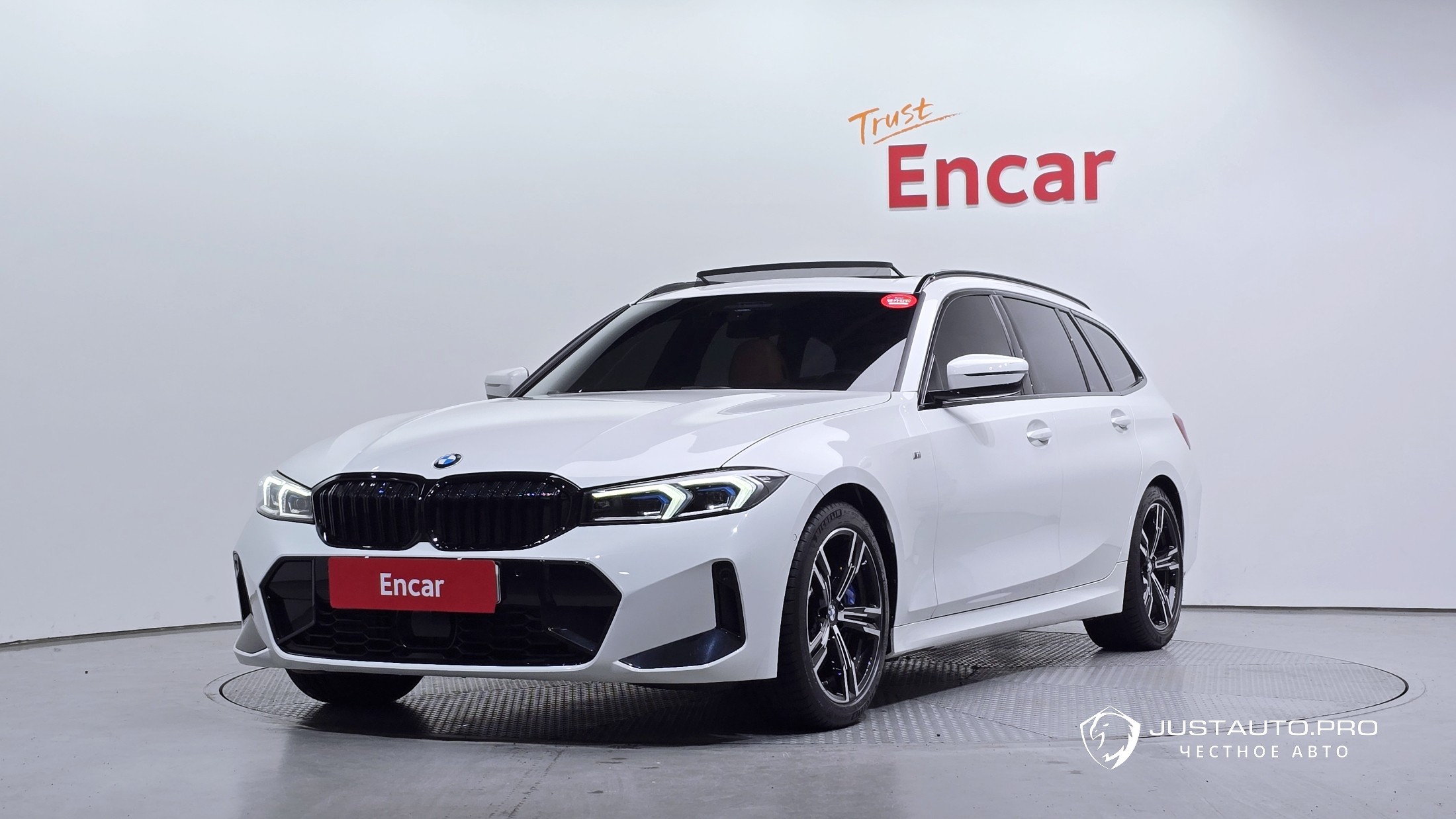 Автомобиль BMW 3-Series