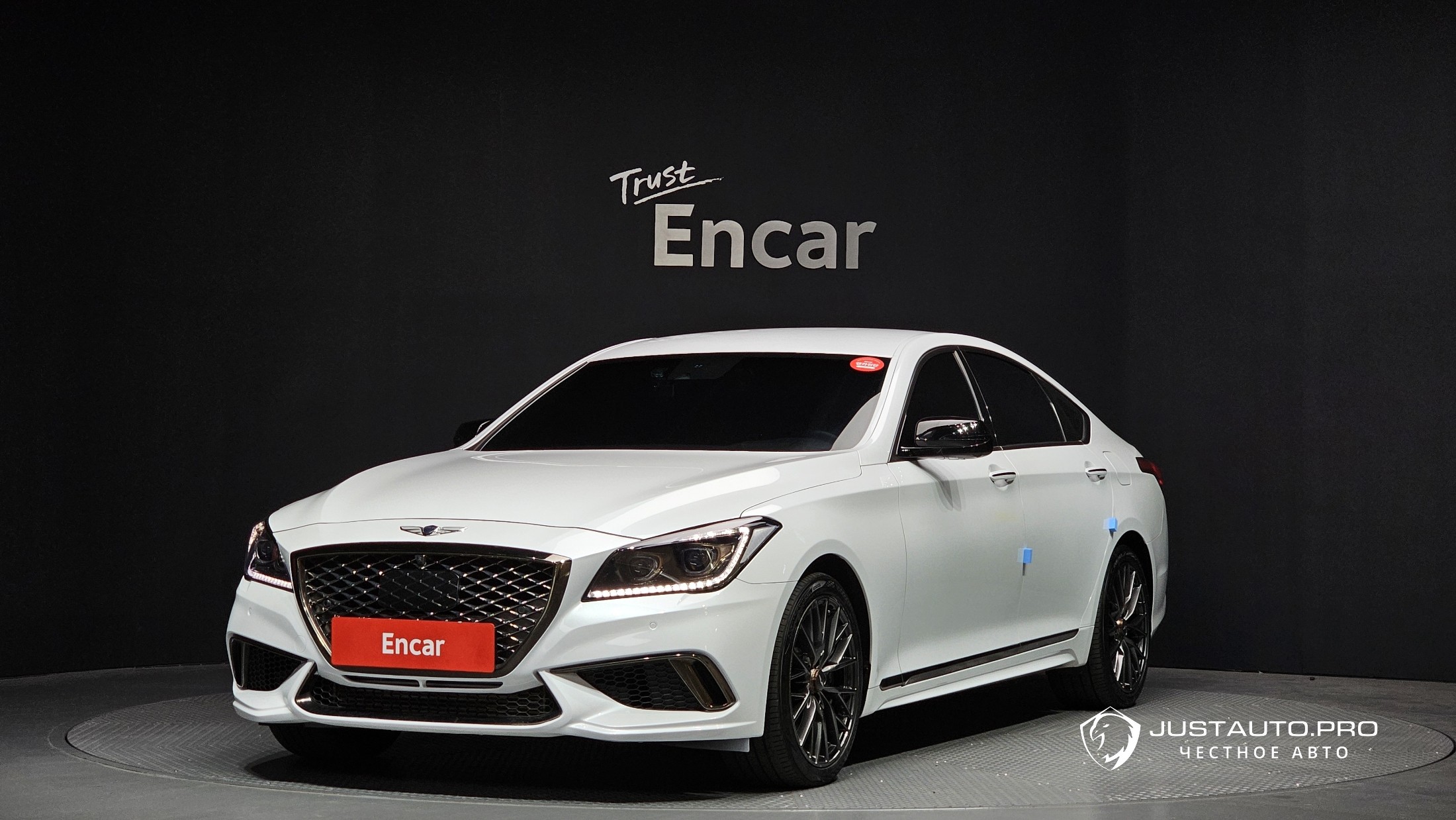 Автомобиль Genesis G80