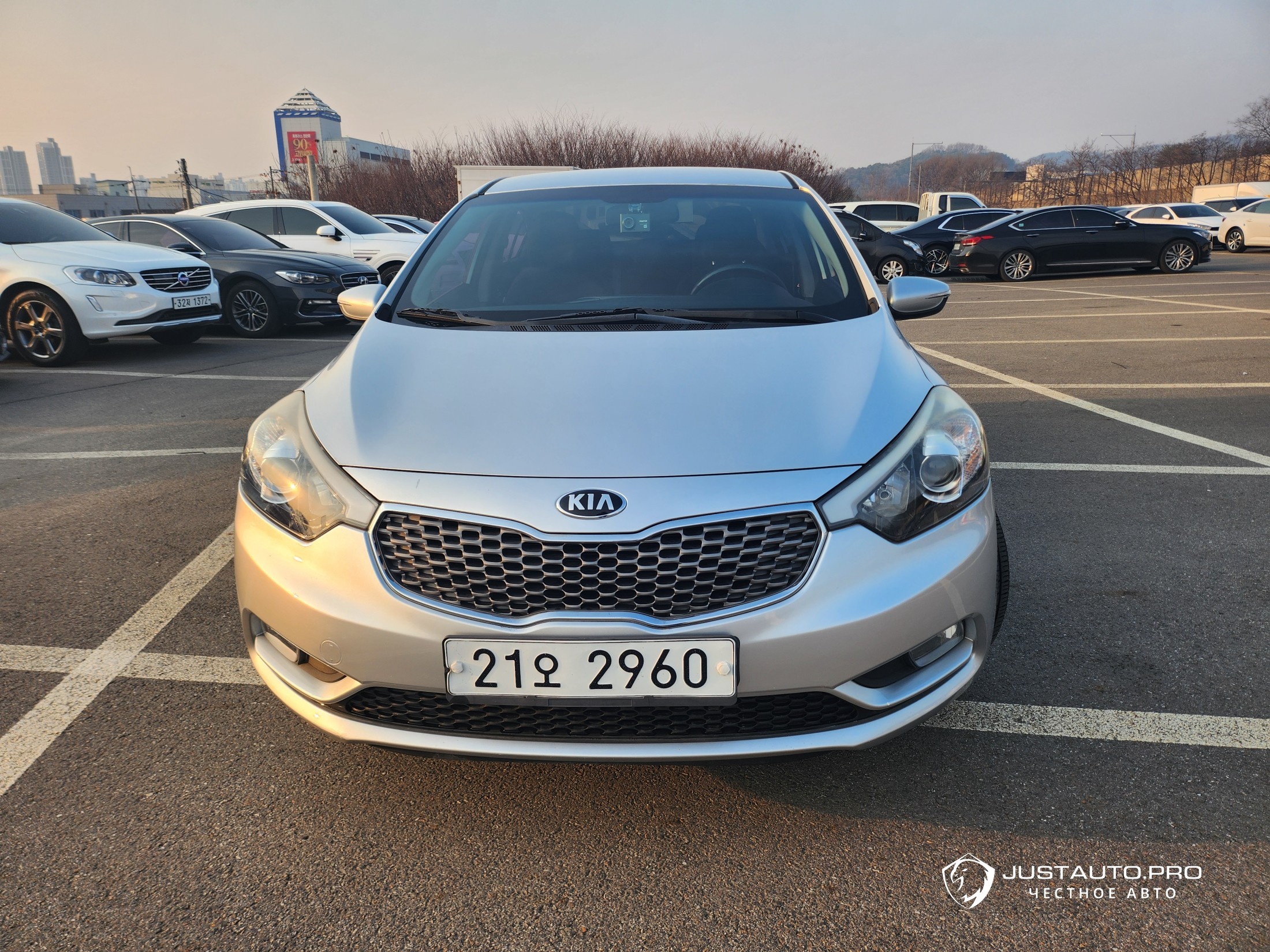 Автомобиль Kia K3