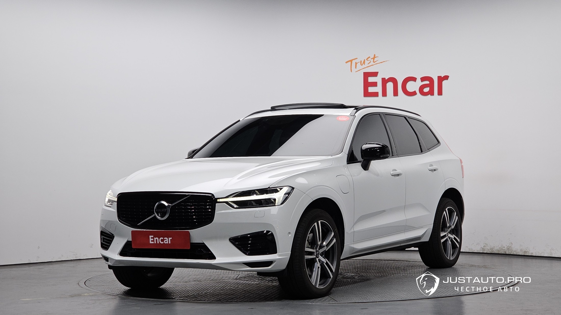 Автомобиль Volvo XC60