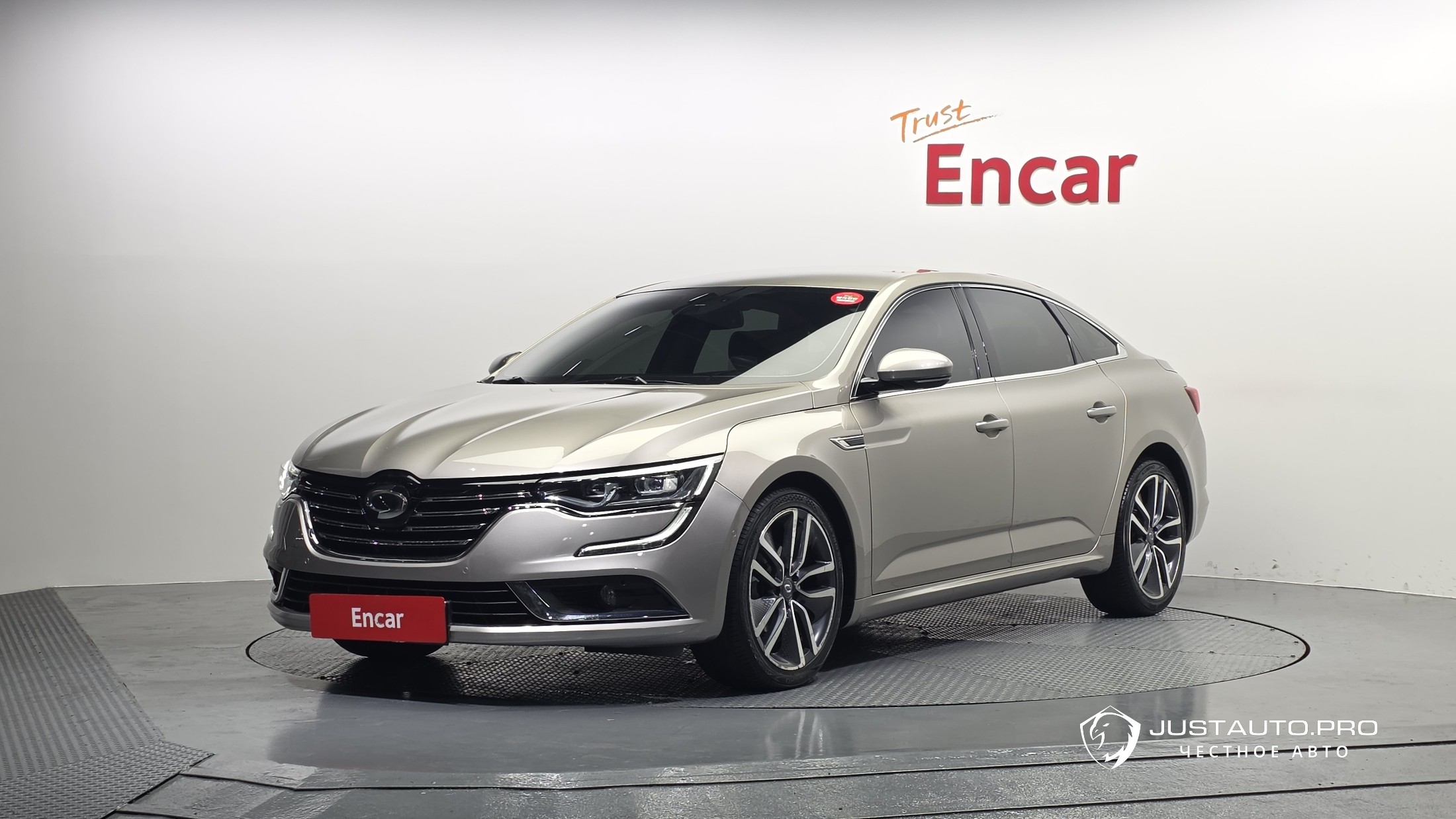 Автомобиль Renault-KoreaSamsung SM6