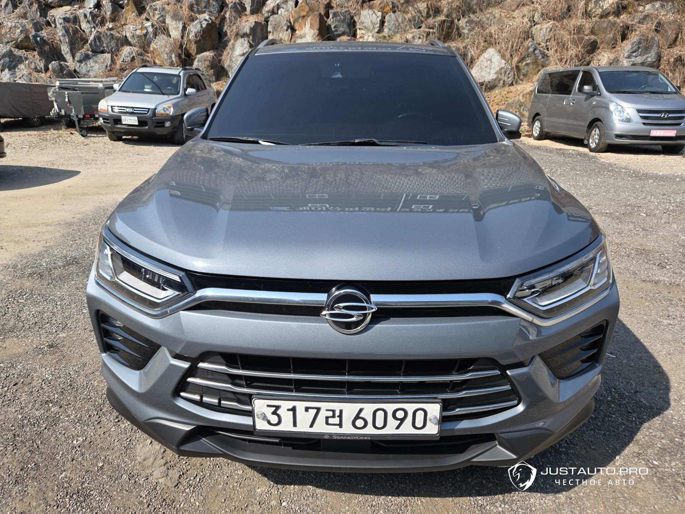 Автомобиль KG_Mobility_Ssangyong KORANDO