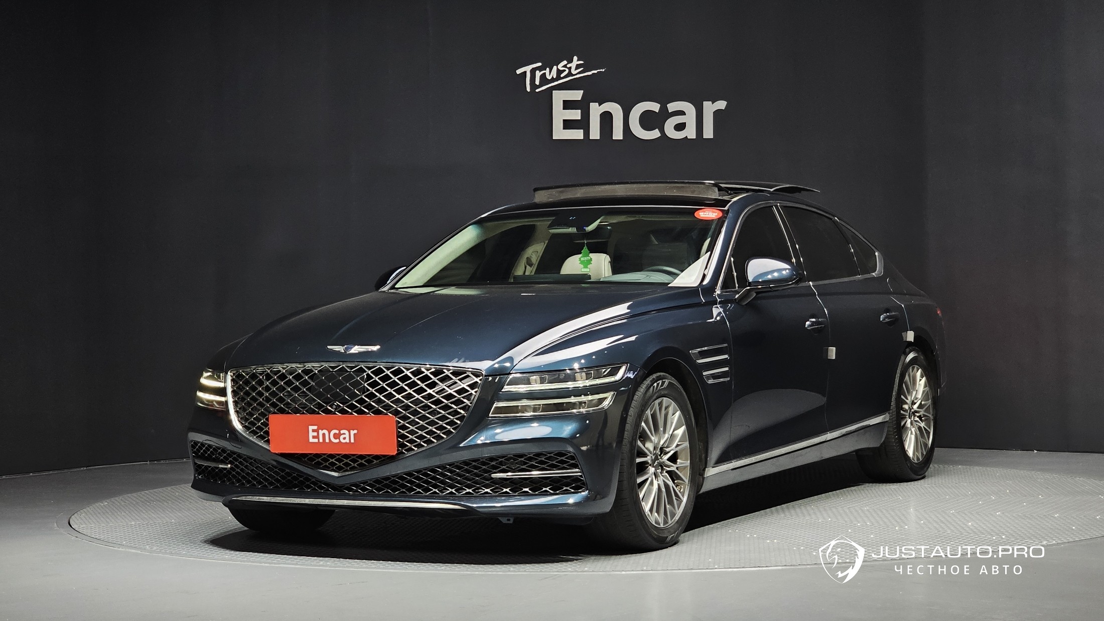 Автомобиль Genesis G80