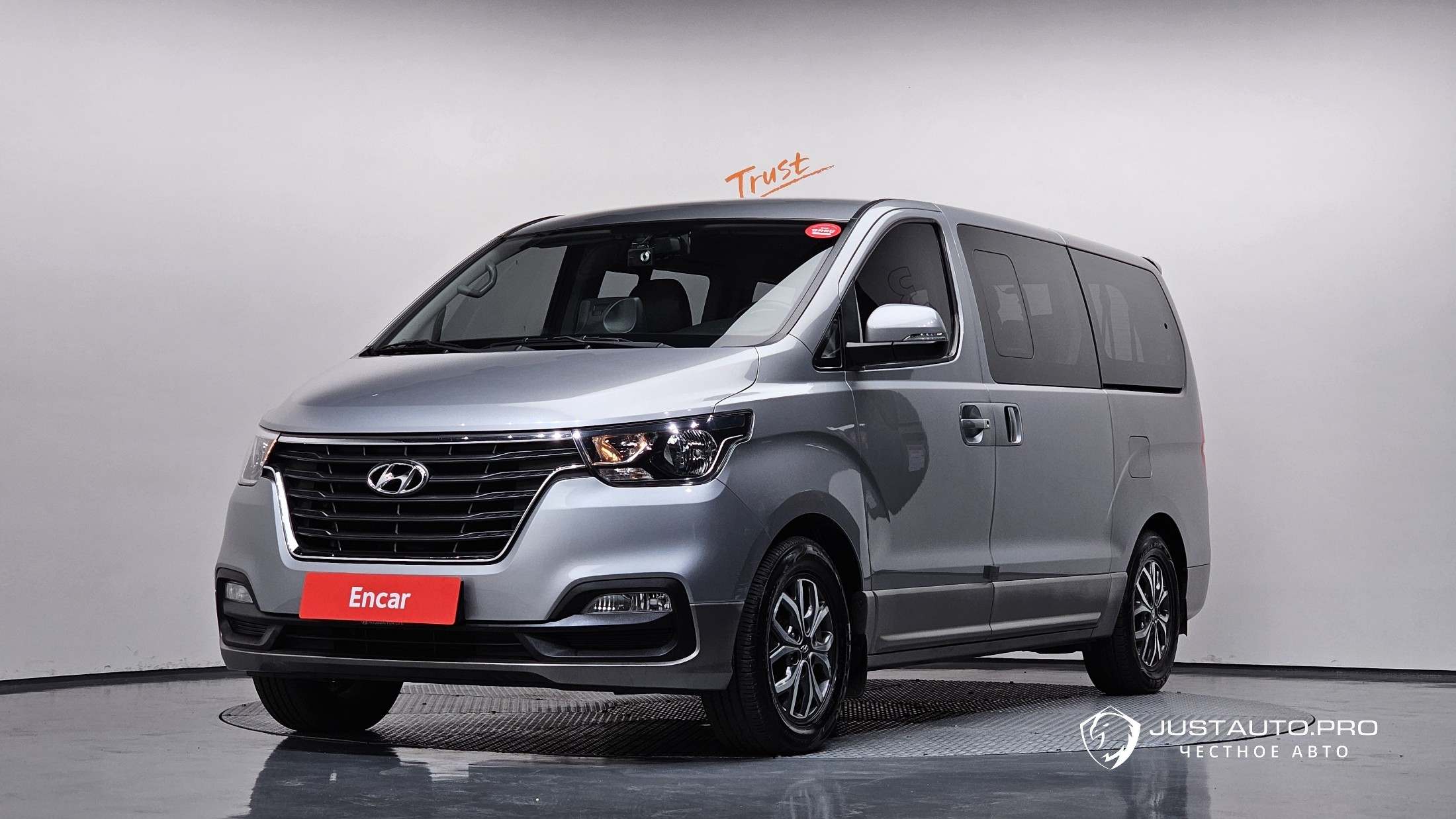 Автомобиль Hyundai Starex