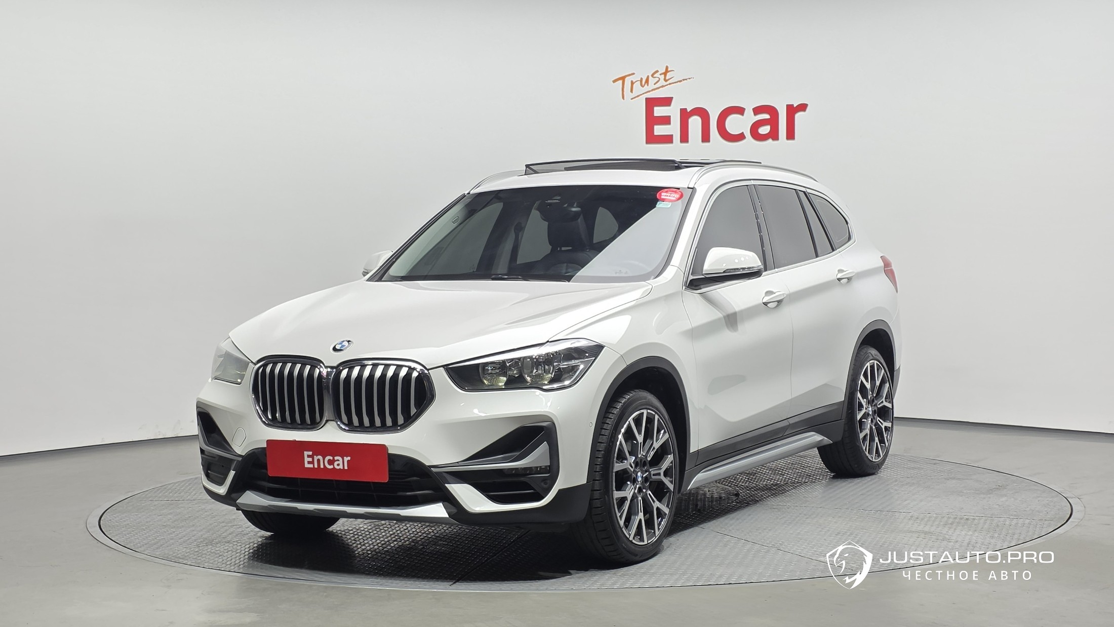 Автомобиль BMW X1