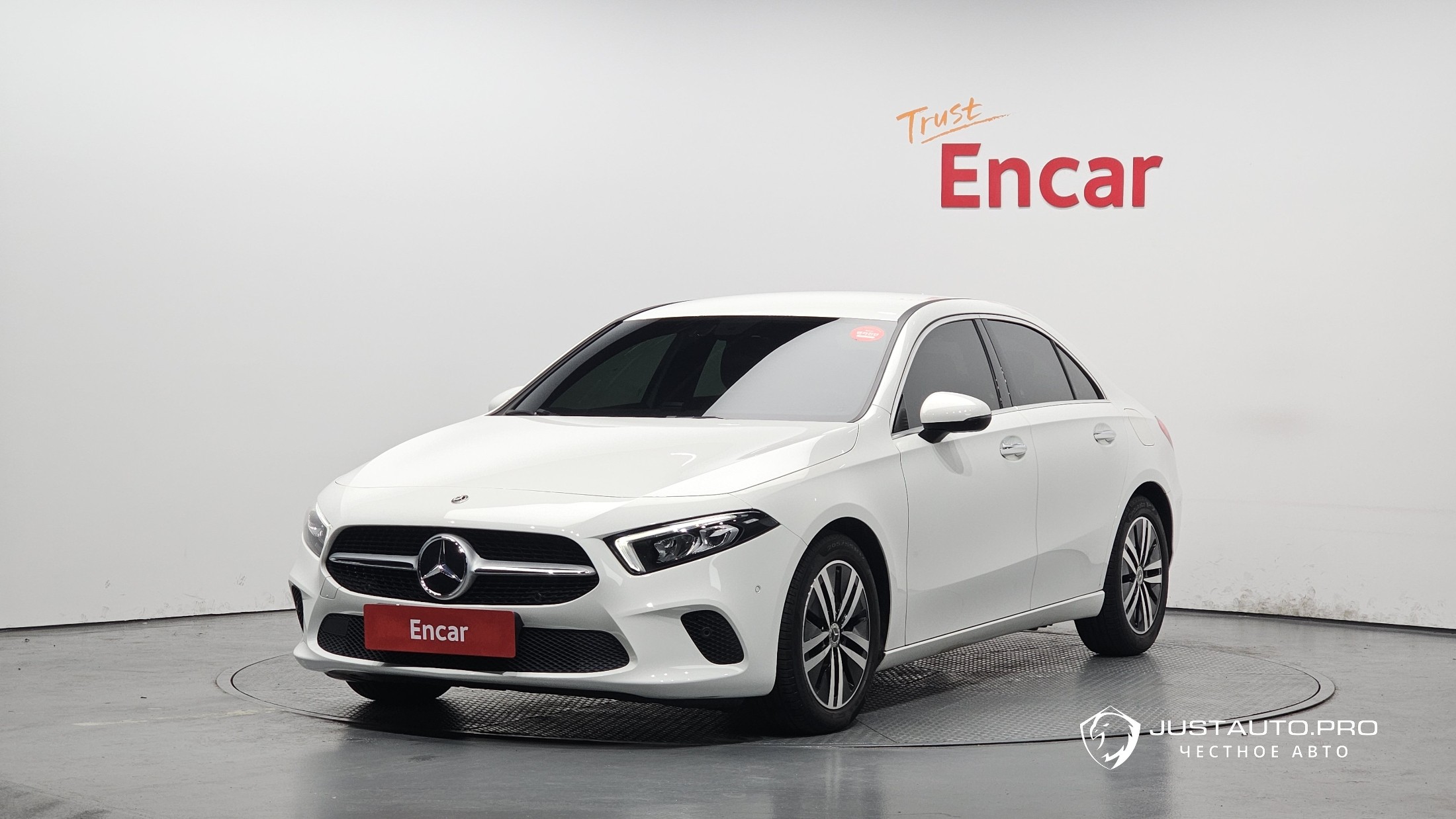 Автомобиль Mercedes-Benz A-Class