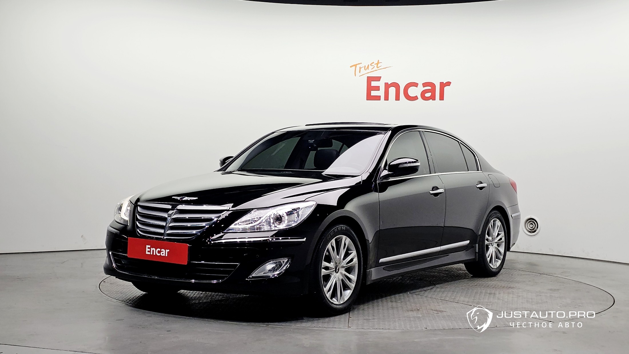Автомобиль Hyundai Genesis