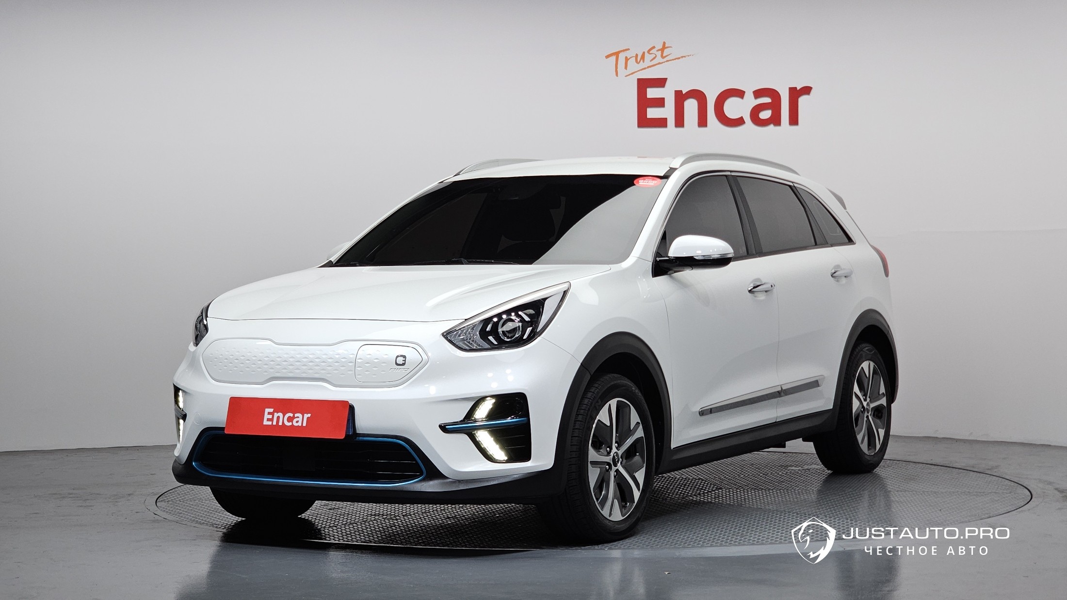 Автомобиль Kia Niro