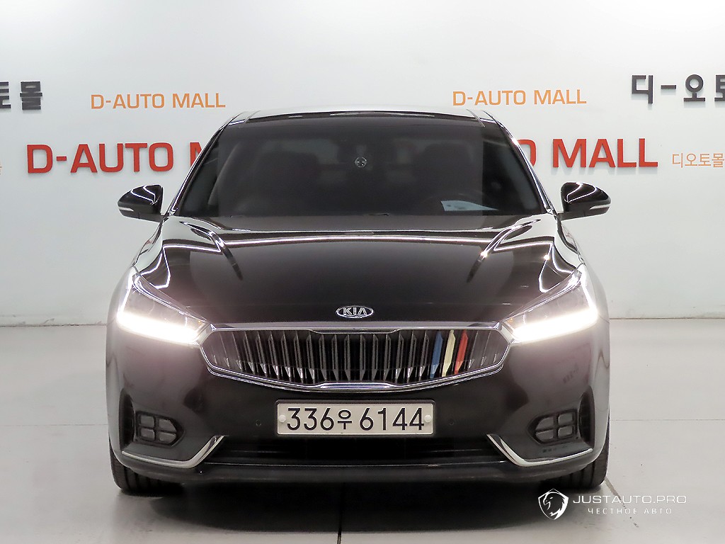Автомобиль Kia K7