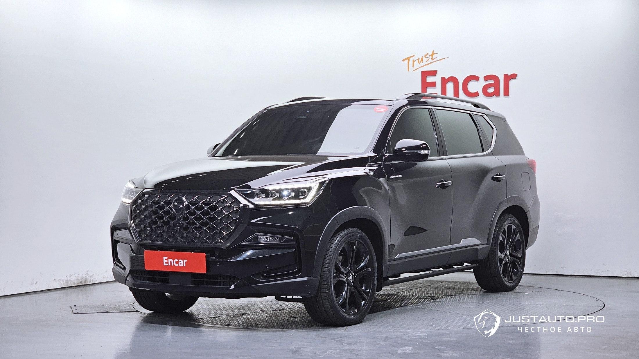 Автомобиль KG_Mobility_Ssangyong Rexton